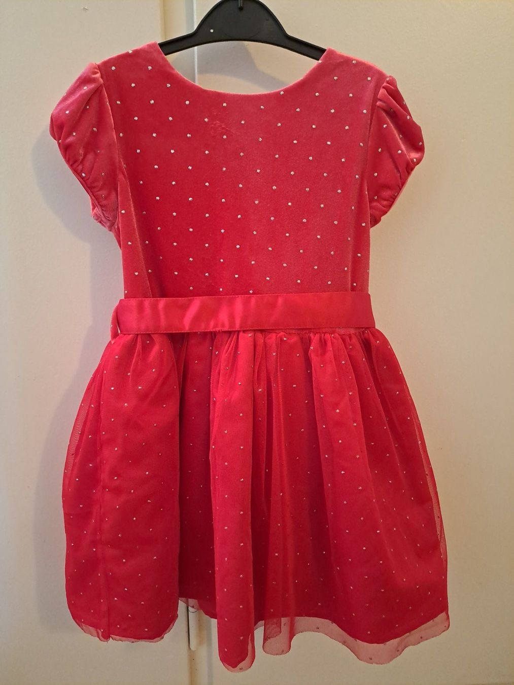 Kleider & Röcke: Festkleid Gr 104-112 cm M&S – Gebraucht aus Zürich von msharon