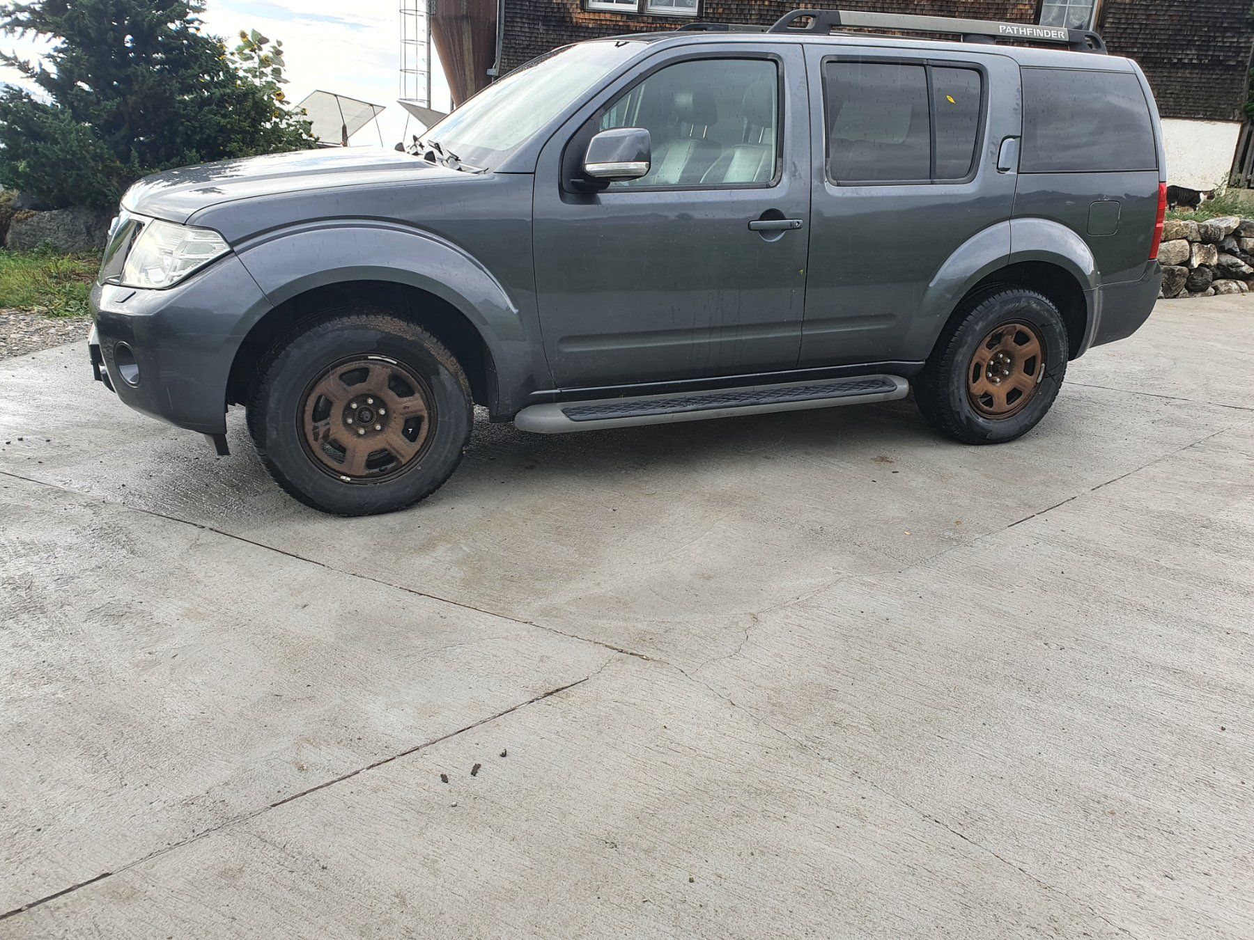 Nissan Autos: Nissan Pathfinder – Gebraucht aus Brülisau von Dahlien8 1