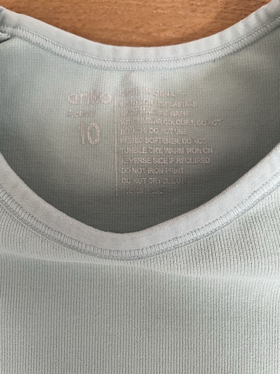 Lotti & Set di vestiti: Sportkleider / Trainingsanzug – Nuovo (secondo la descrizione) da Aarwangen venduto da erd_ngx8 1
