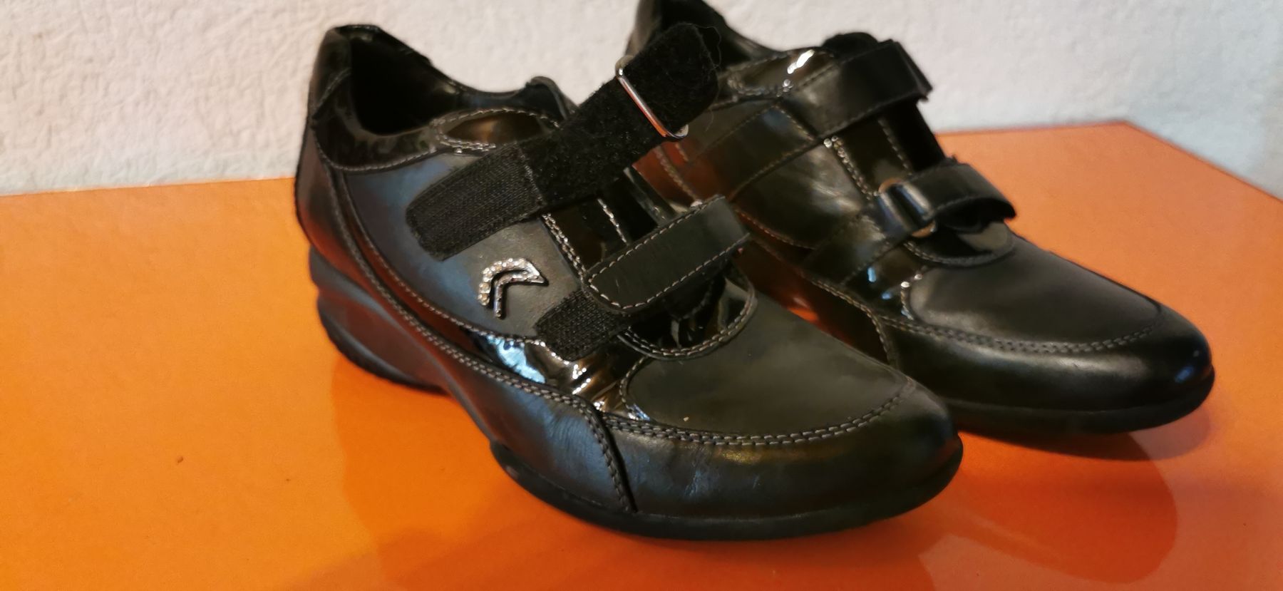 Geox Scarpe da donna: GEOX Lederschuhe schwarz Gr. 35 – Nuovo (secondo la descrizione) da St. Niklaus VS venduto da Distel60