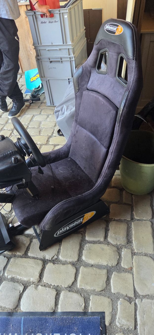 Sistema di controllo: Playseat Evolution + Logitech G25 Komplettset – Usato da Remigen venduto da gia_r6nx 3