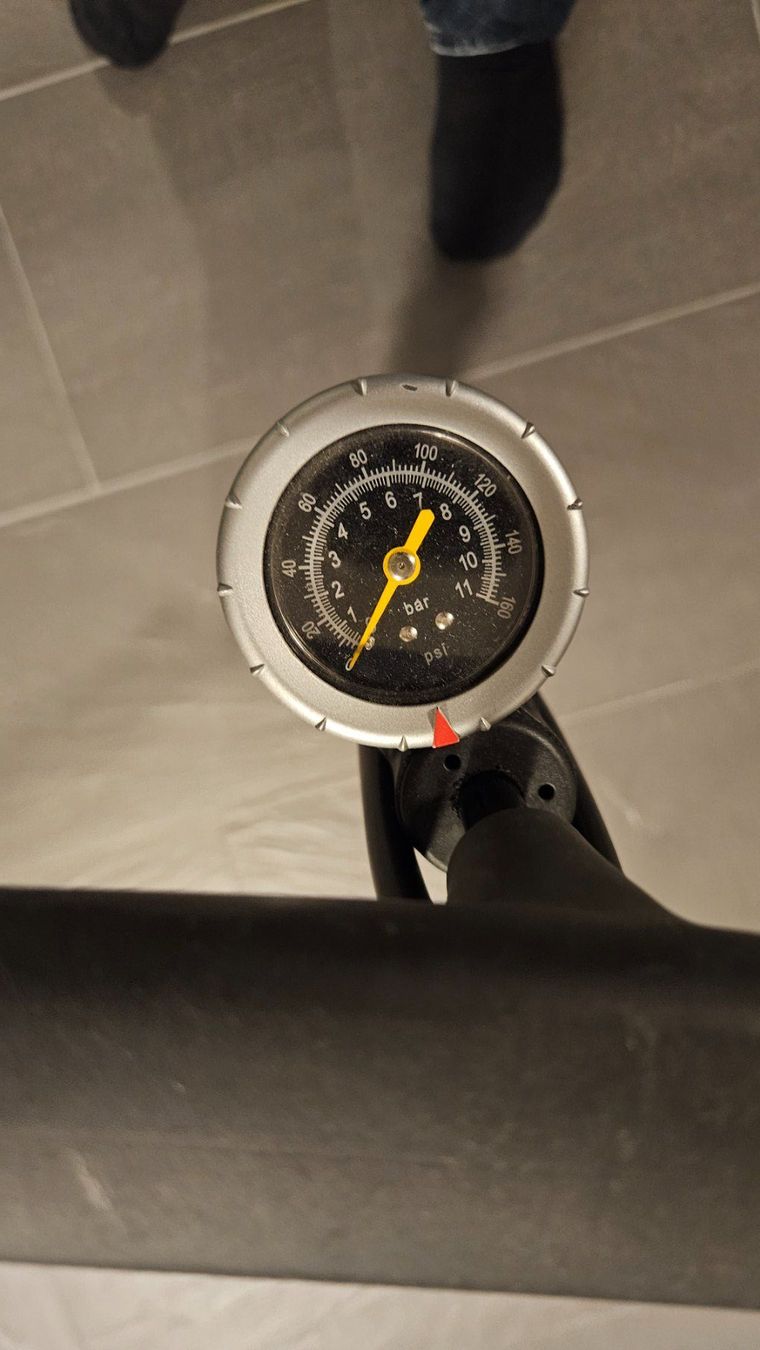 Pompe: Fahrrad Standpumpe – Usato da Frauenfeld venduto da Nasty11 1