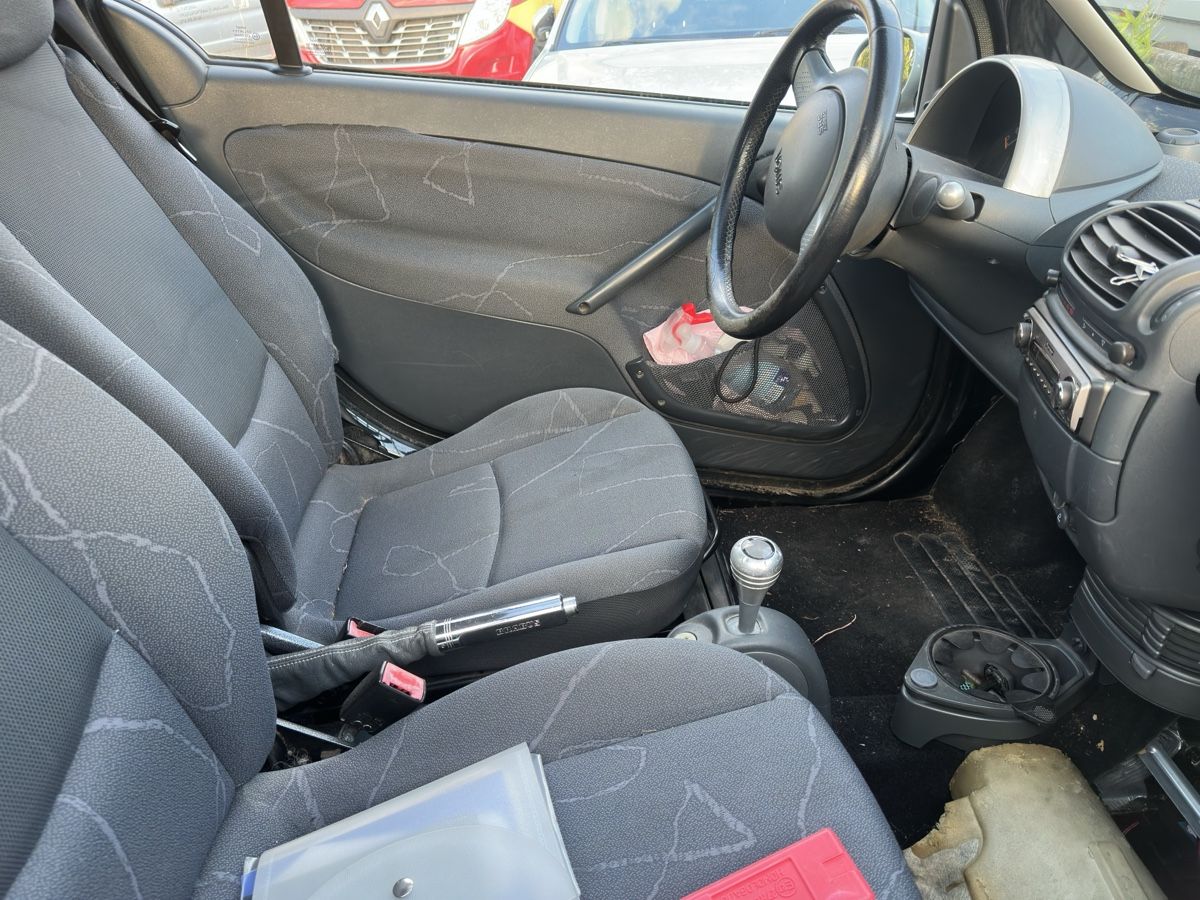 Smart Automobili: 2x Smart ForTwo  – Usato da Hombrechtikon venduto da RPFOliveira 5