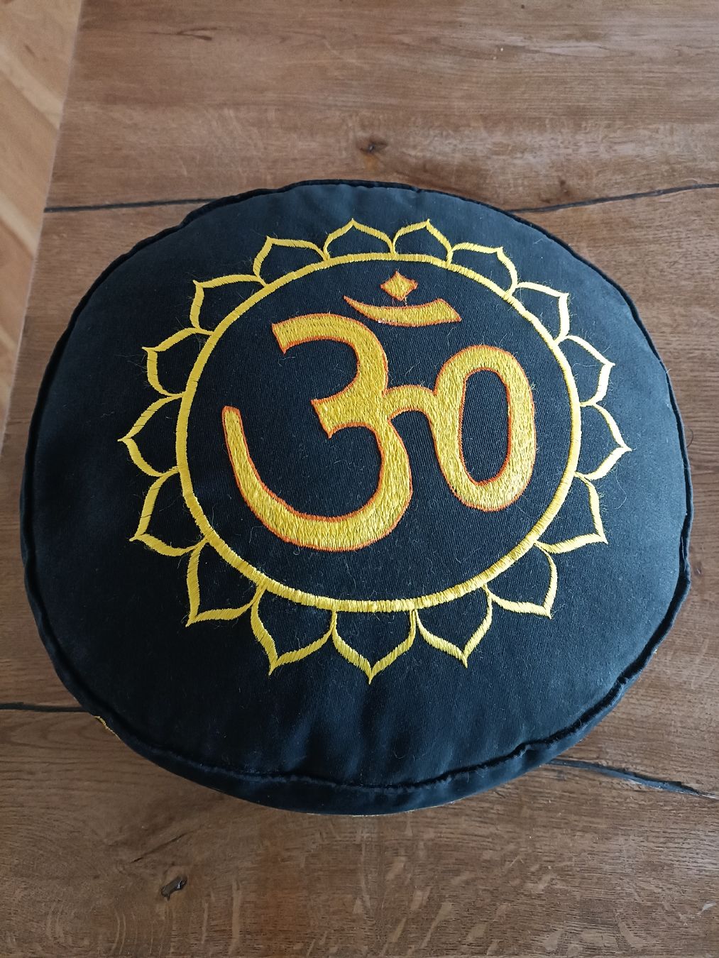 Cuscini: Yoga Kissen – Usato da Binz venduto da ame_5rmc