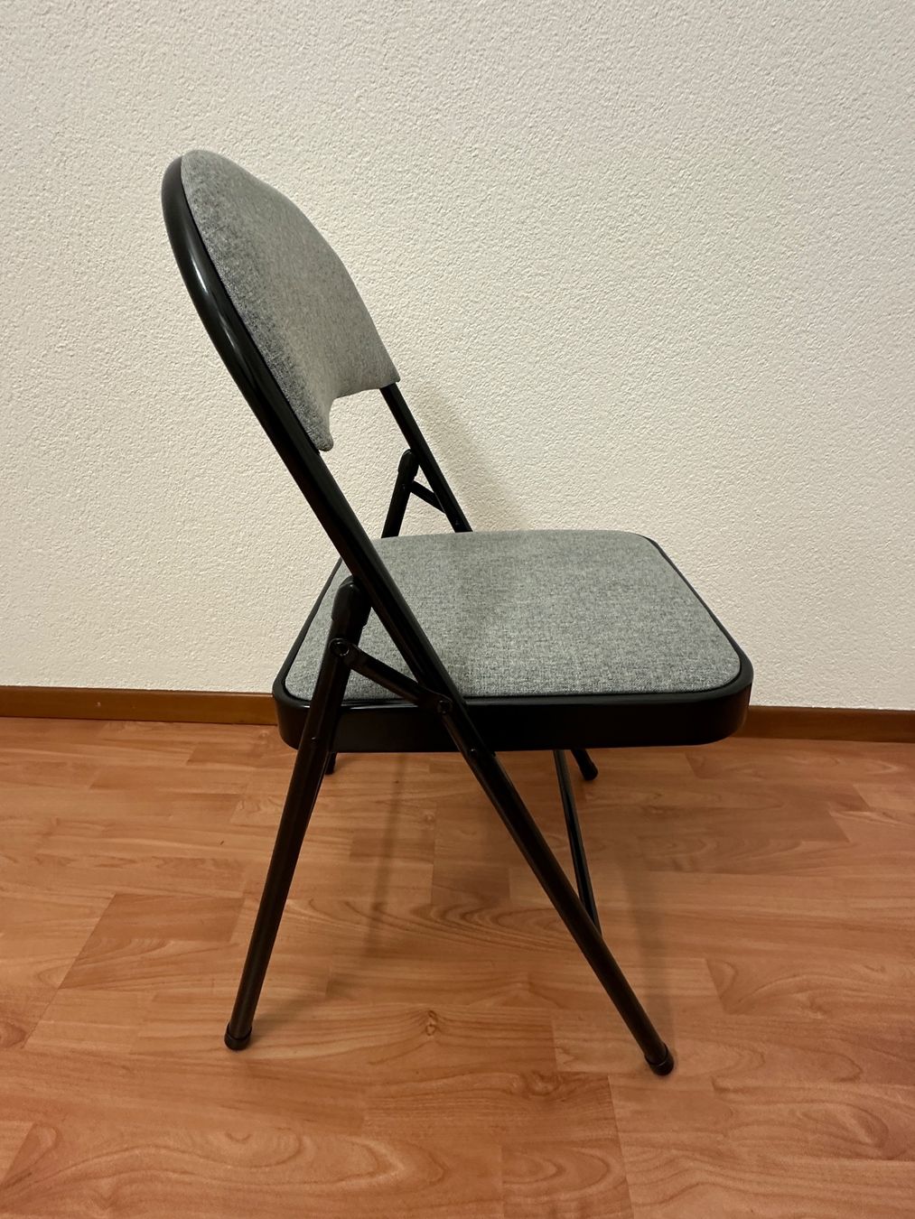 Set di tavolo e panche: Tisch mit 6 Stühlen – Usato da Arisdorf venduto da pinguin71 3