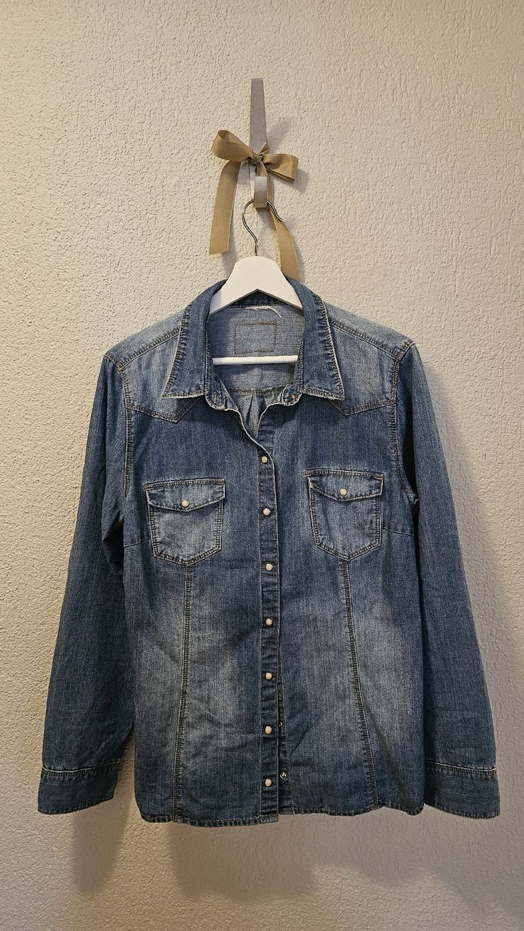 H&M Camicette: H&M Jeanshemd, Gr. M – Usato da Bern venduto da Oscarella