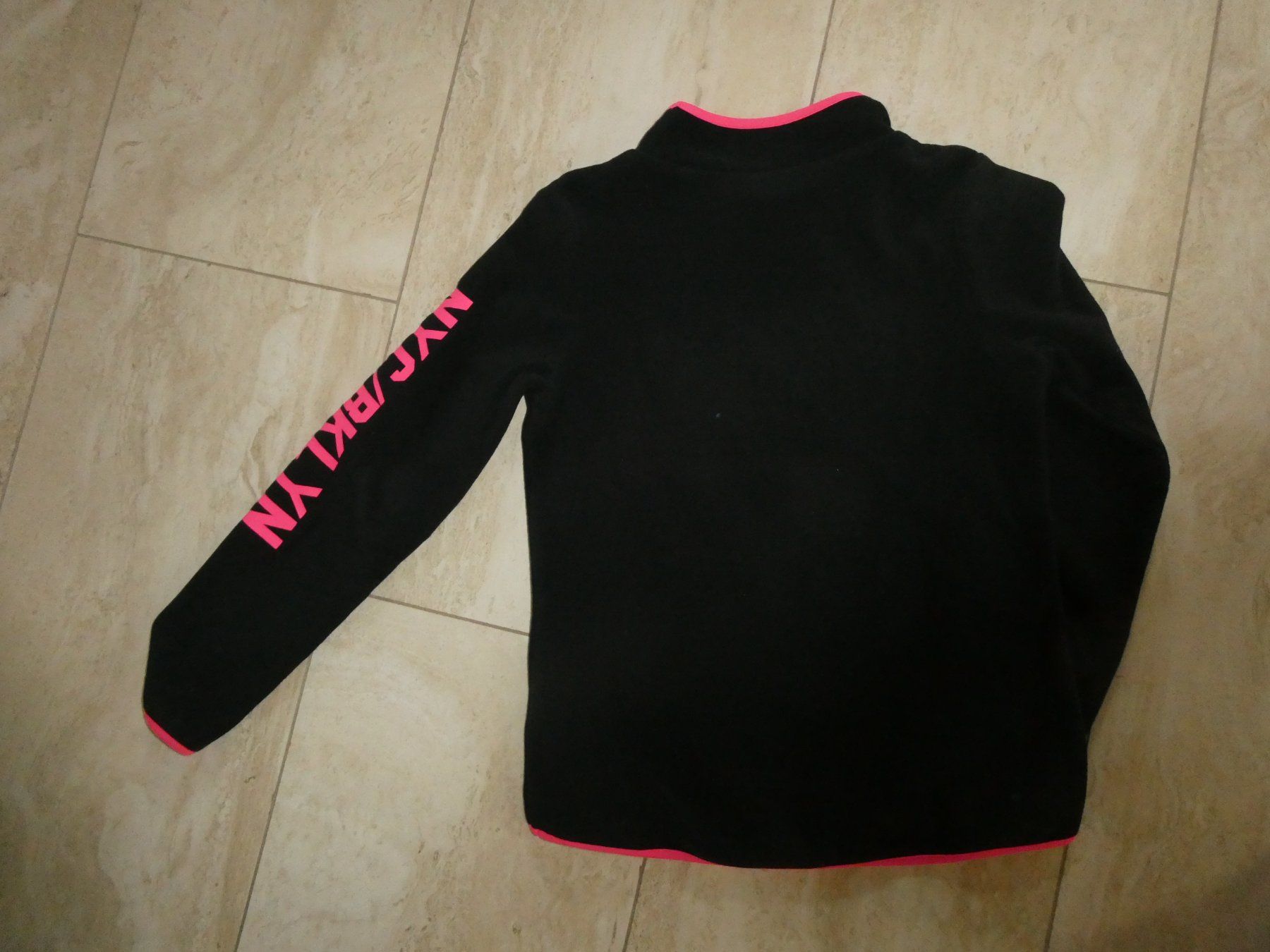 Pullover & Sweatshirts: Fleece Pullover schwarz Pink Gr. 164 – Gebraucht aus Mels von KOSL 2