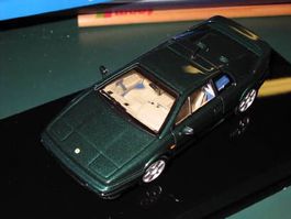 Lotus Esprit V8 1996 grün * AUTOart 1:43