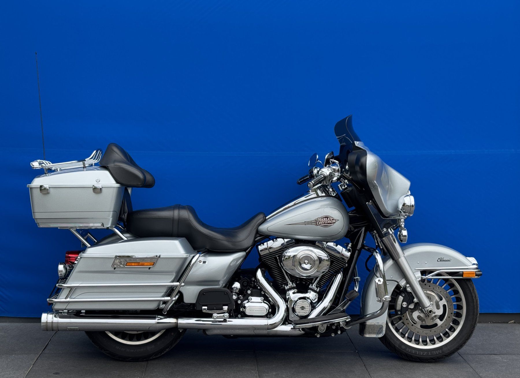 Harley-Davidson Touring: HARLEY-DAVIDSON FLHTC Electra Glide 103 – Gebraucht aus Escholzmatt von Wikinger11