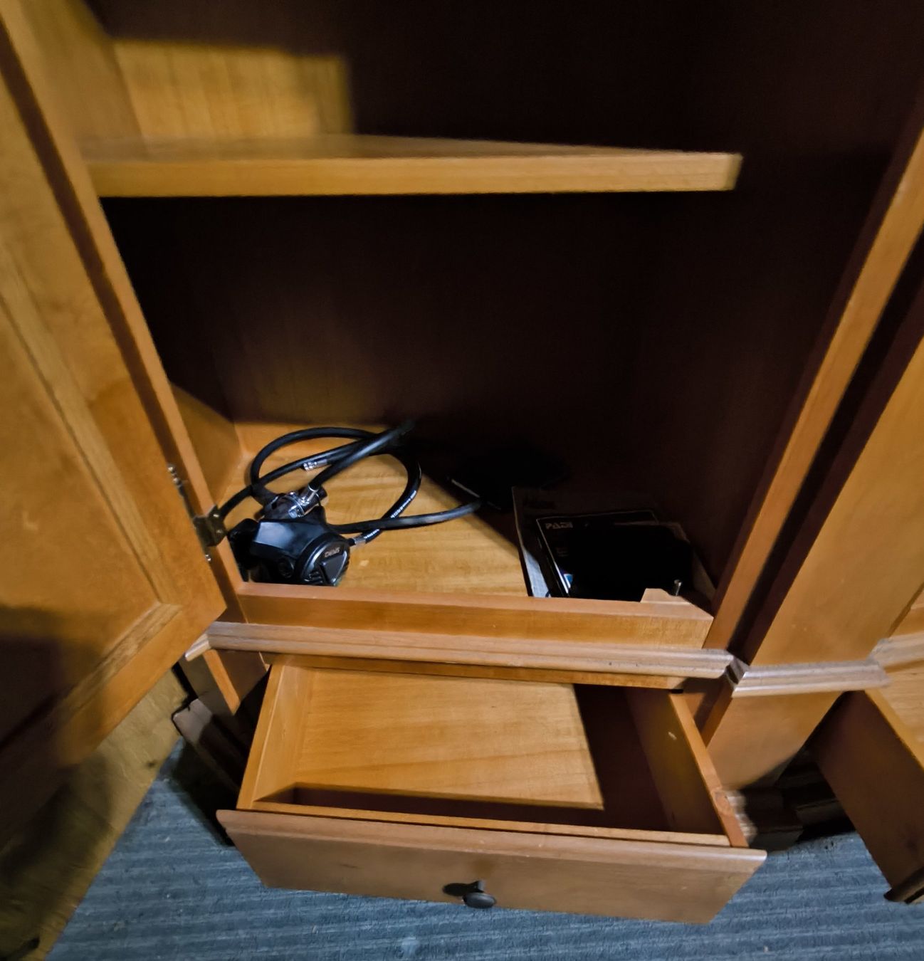 Armadi: Barockschrank 2 Türig, Kirschbaum – Usato da Rorschacherberg venduto da snOOpydOg11 4