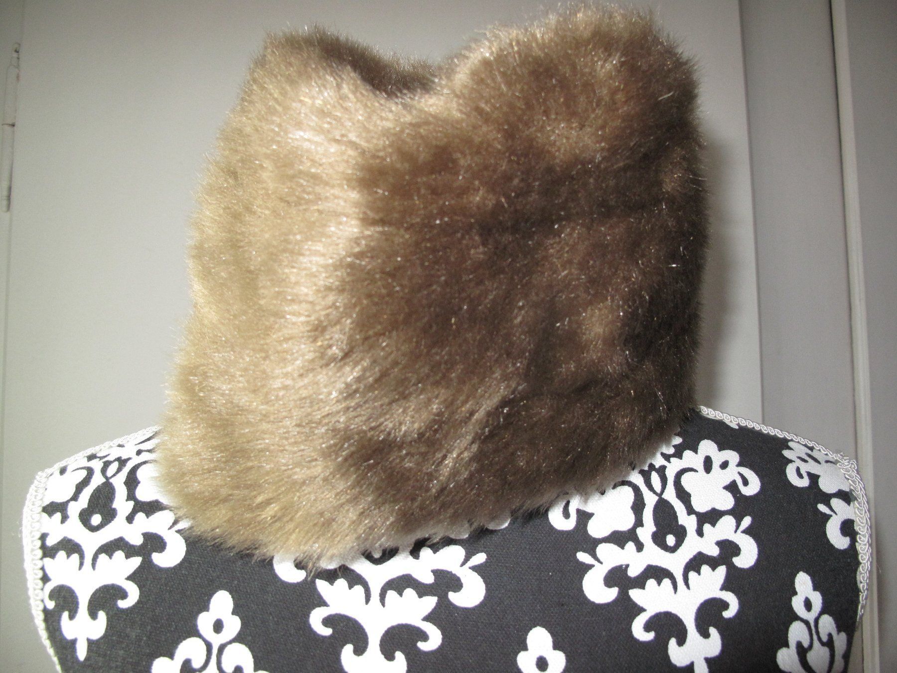 Hüte, Mützen & Caps: Winter  Hat – Gebraucht aus glarus von Engel_888