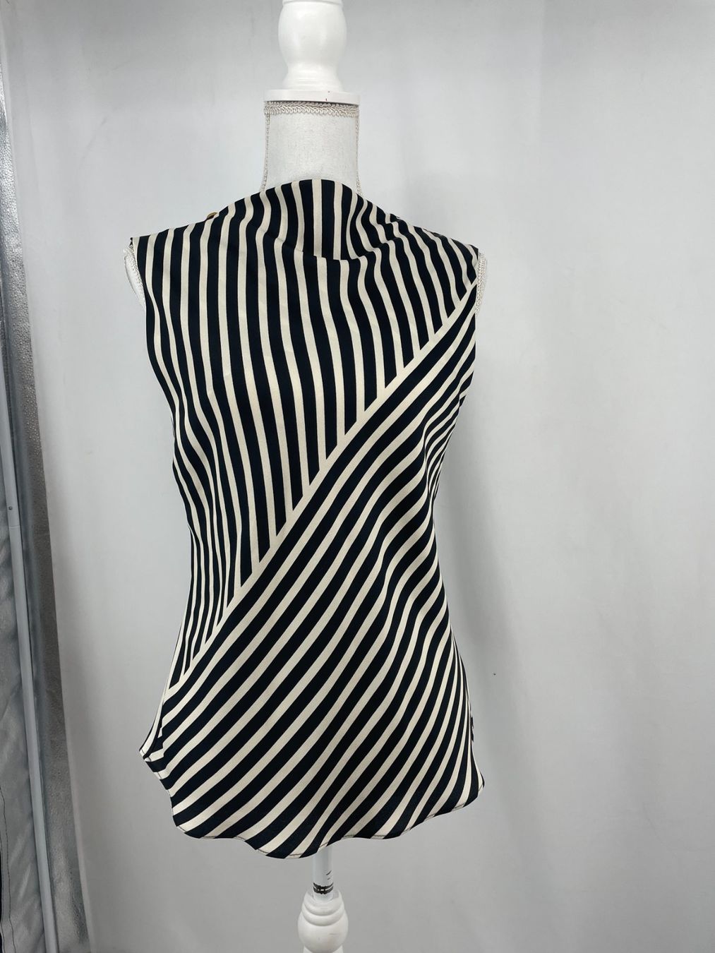 Mango Top: MNG Top rayé noir-blanc M – Usato da Lausanne venduto da PlusValue_Lausanne