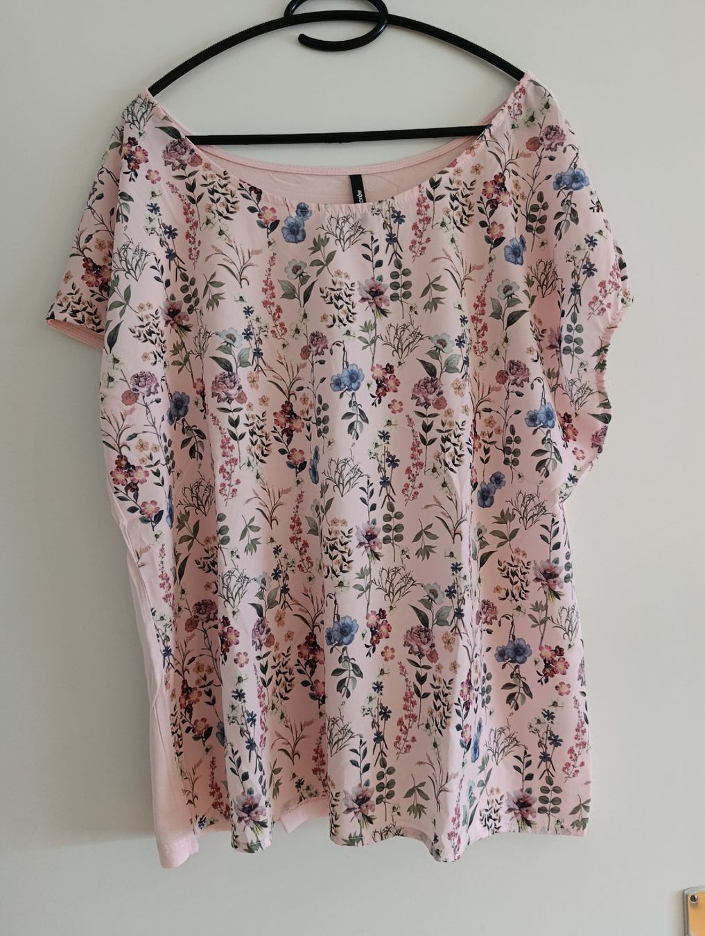 T-shirt: T-Shirt rosa Gr.XL Chicorée  – Usato da Bellach venduto da TORA4