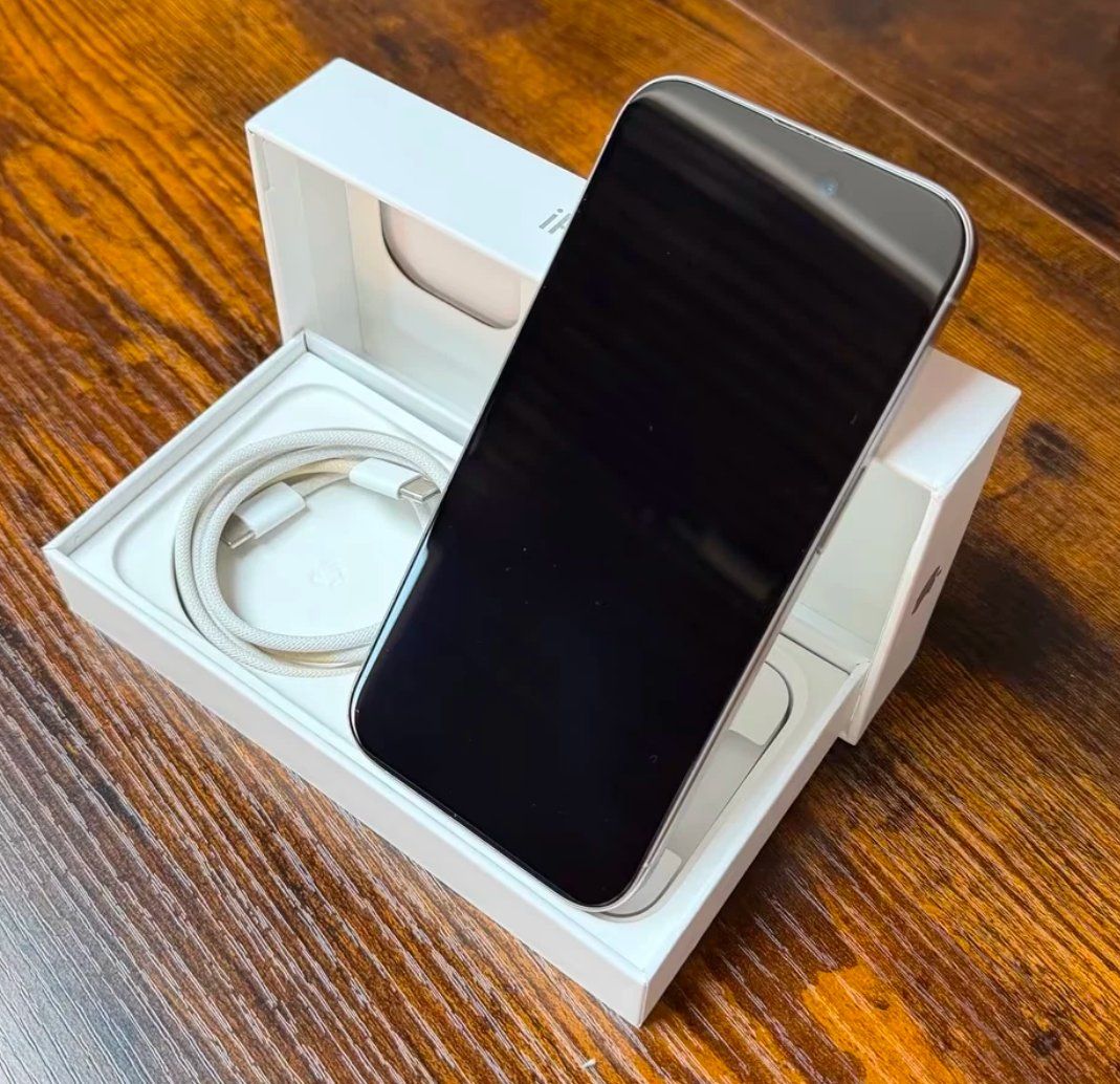 Apple Handys / Smartphones: iPhone 15 Pro (128GB) Akku 97% – Gebraucht aus Luzern von Waince786 2