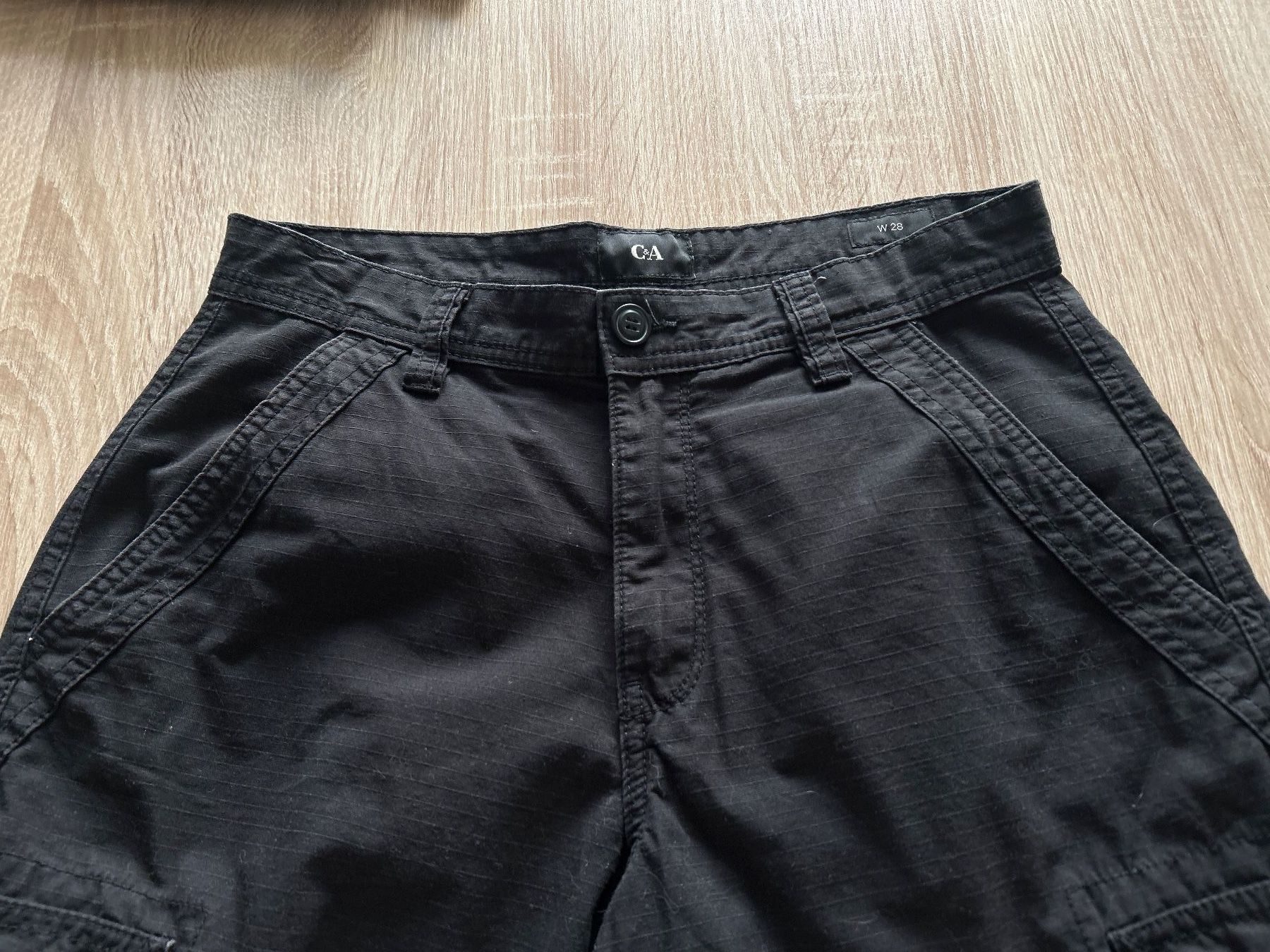 C&A Pantaloni: Schwarze Cargo Shorts von C&A  Gr. W28 – Usato da Brunnen venduto da Nala2929 5