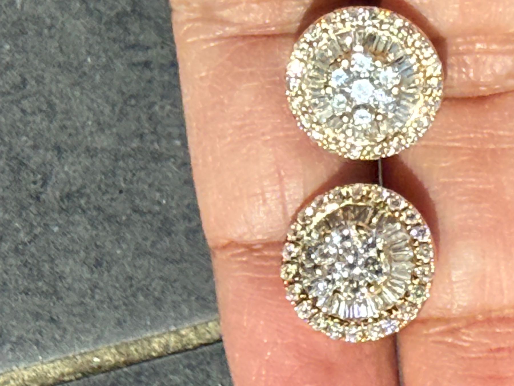Orecchini pendenti & Orecchini a lobo: Diamant Ohrstecker Gold 18k – Usato da Oberhof venduto da RealStone 2