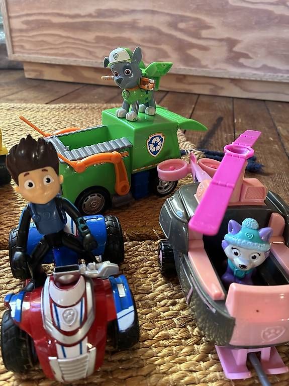 Giocattoli: Paw Patrol Set – Usato da Knutwil venduto da Momon 1
