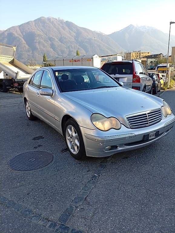 Mercedes-Benz Autos: MERCEDES BENZ C 240 – Gebraucht aus Gordola von sai_2bz9 1