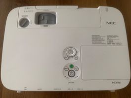NEC P451W Homecinema-Office Beamer 4000 Ansilumen WIE NEU
