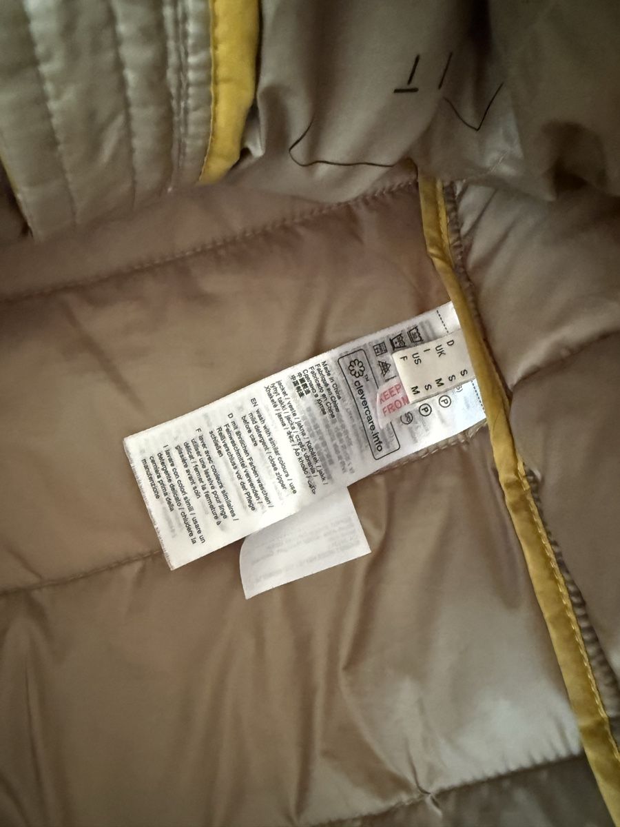 Esprit Giacche: Esprit Jacke mit Kapuze Damen Gr.M - 100% recycelt, PFC-Free – Usato da Uster venduto da Schangnau87 7