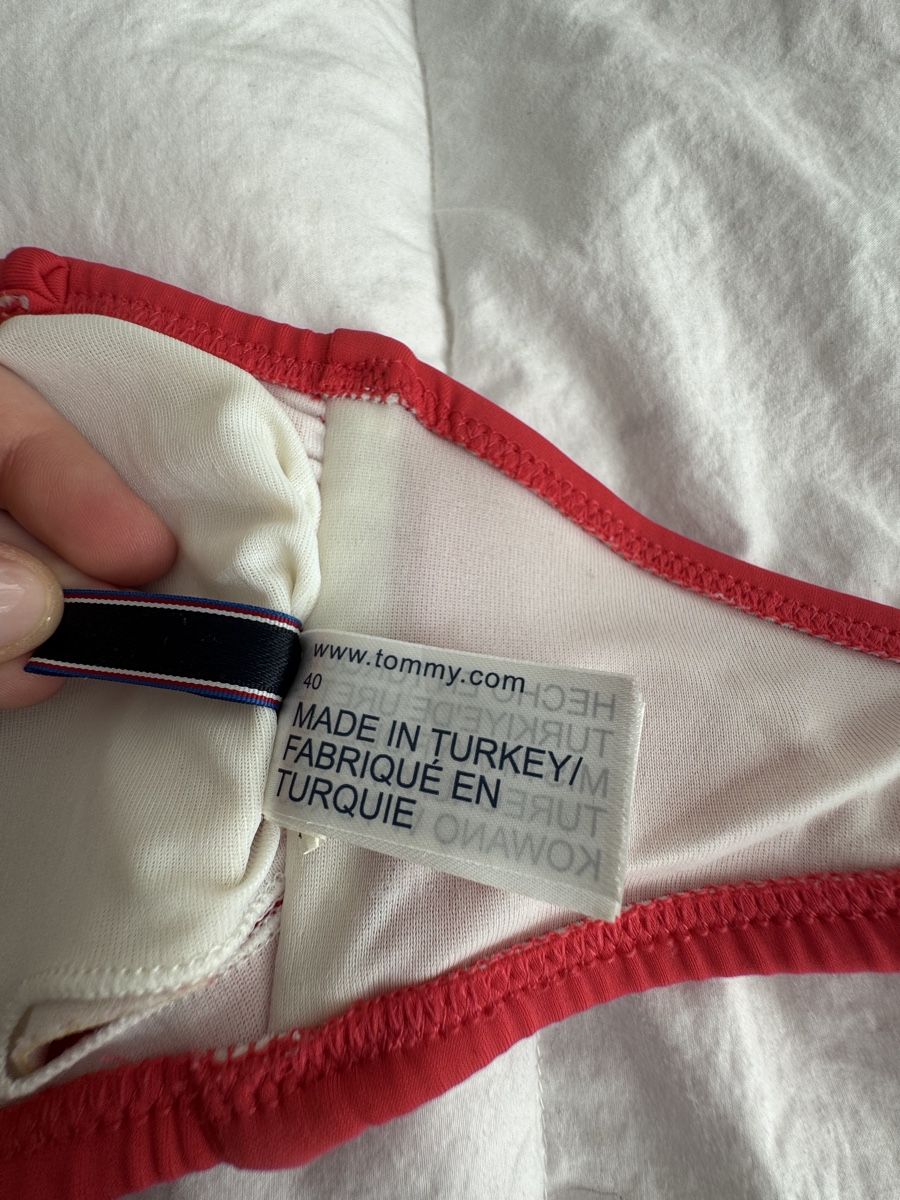 Tommy Hilfiger Badekleider & Bikinis: Bikini Set Tommy Hilfiger Red Bandeau Top – Gebraucht aus Zürich von Tanja_G88 1