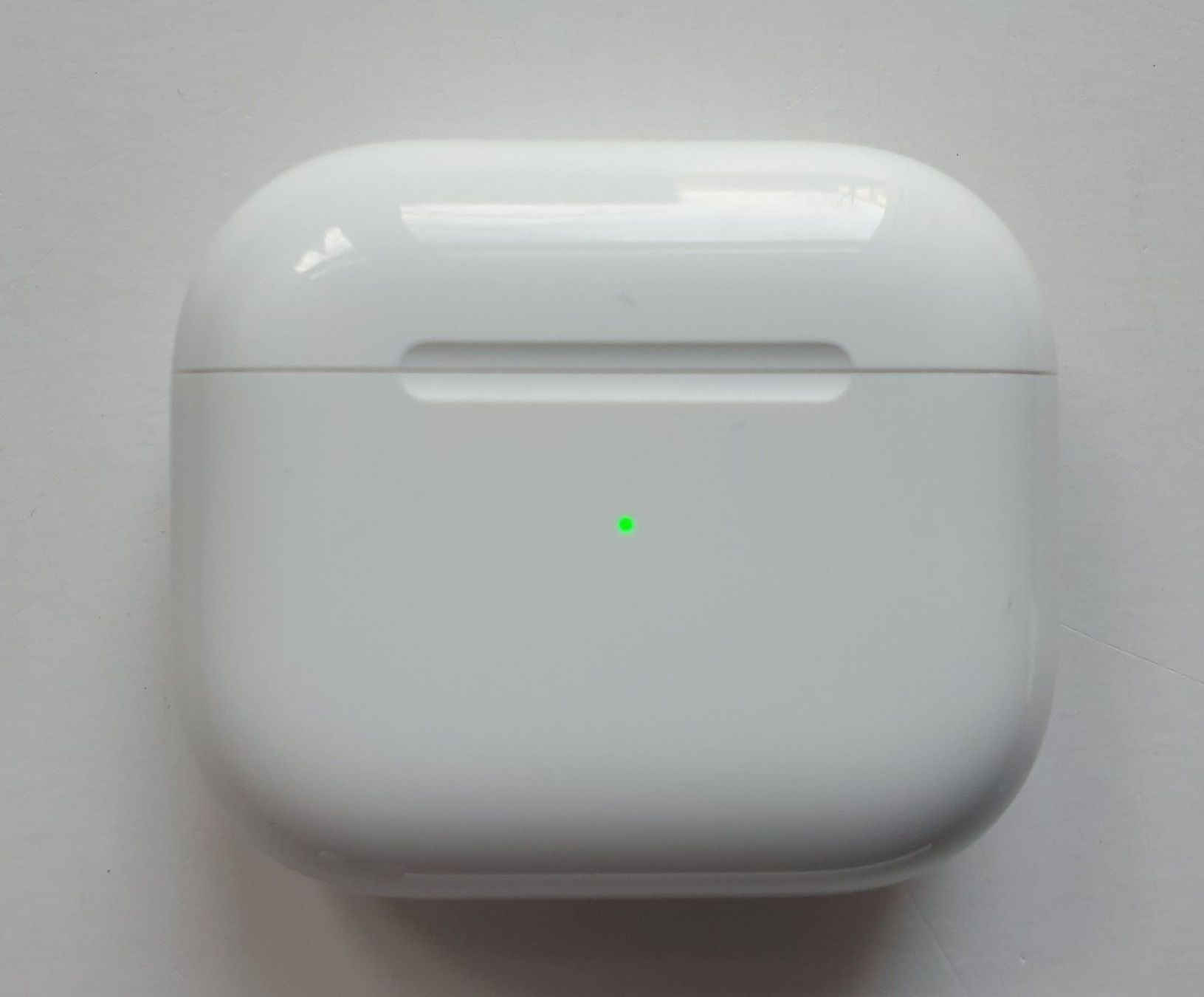 Apple Kopfhörer: original Apple AirPods 3. Gen. Ladecase – Gebraucht aus Zürich von quipmentshop