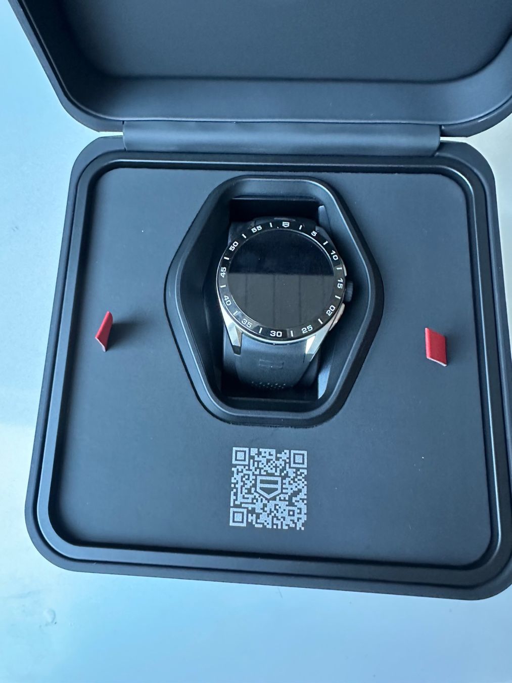 Tag Heuer Smartwatch: Smartwatch Tag Heuer Connected Calibre E5 gebraucht – Usato da Langnau am Albis venduto da alf_n8dp 4