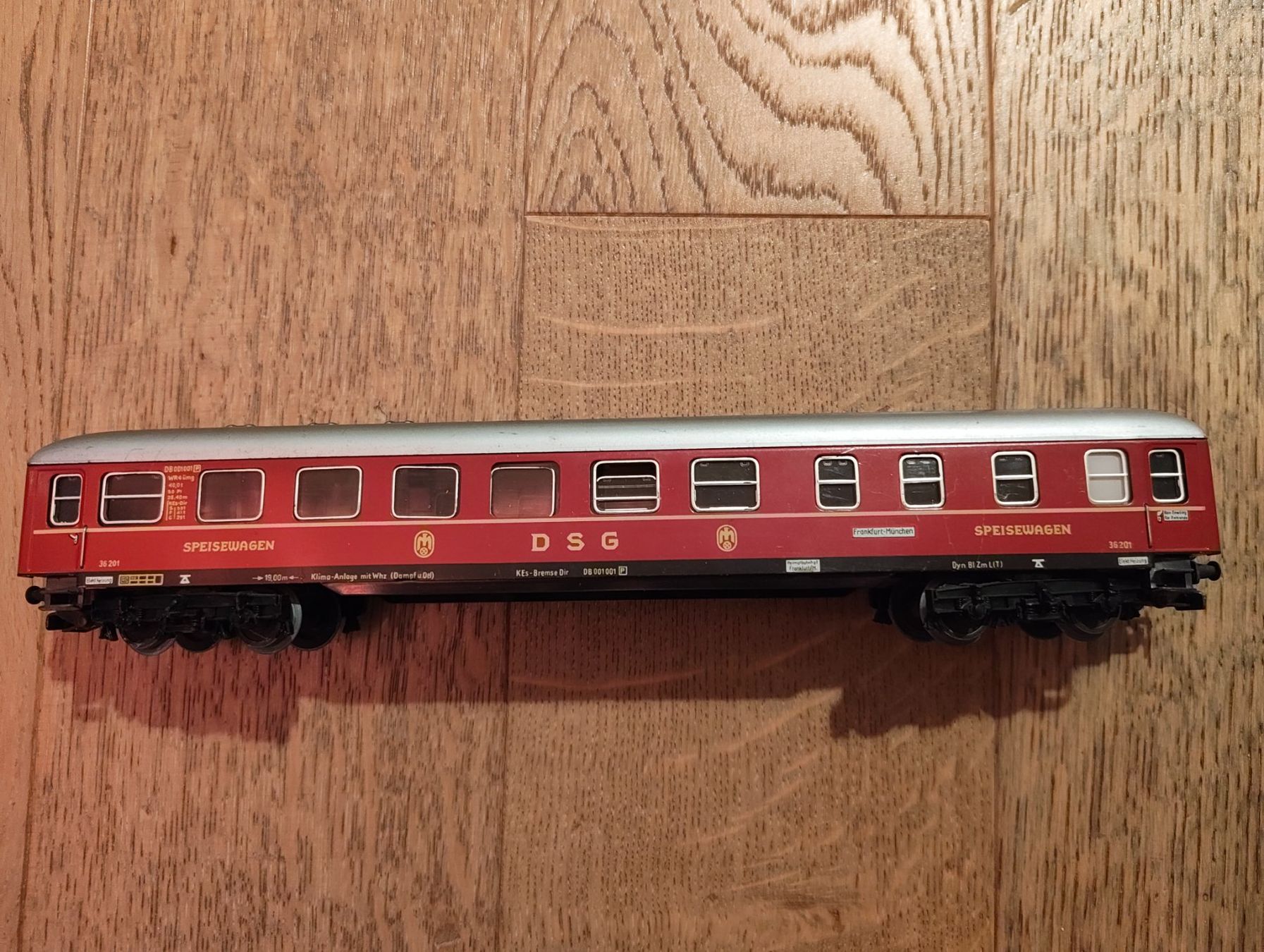 Märklin Modelleisenbahnen: Märklin DSG Speisewagen – Gebraucht aus Lonay von que_6phm