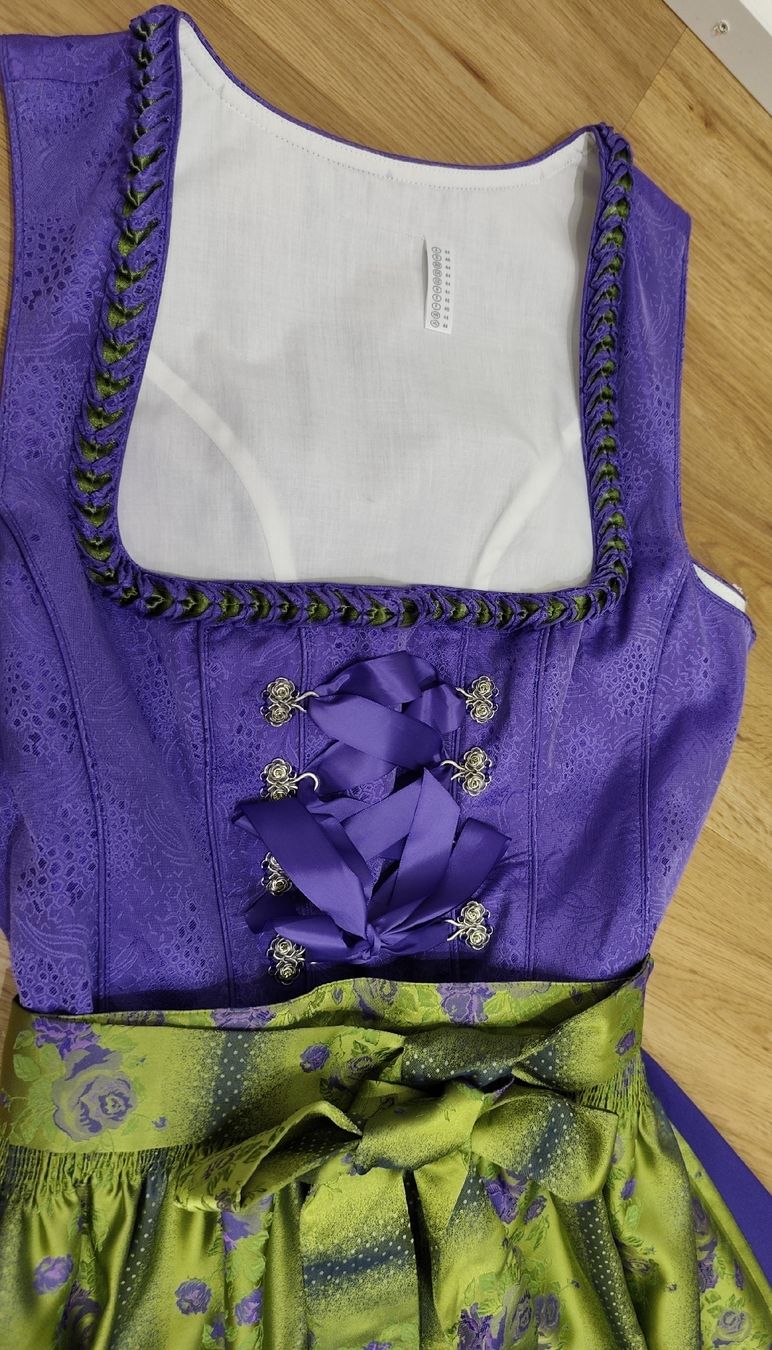 Vestiti: Dirndl Gr. 44, Country Line, neuwertig – Nuovo (secondo la descrizione) da Dussnang venduto da Rosenfee50 2