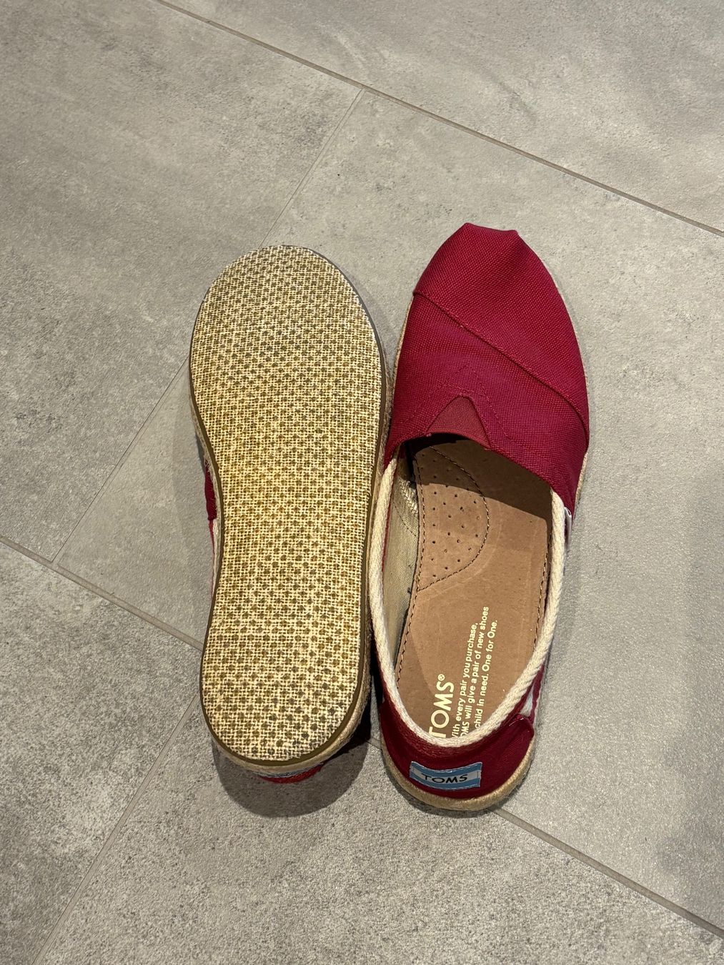 Toms Scarpe da donna: Espadrilles Toms bordeaux – Usato da Fully venduto da def_d5vj 2