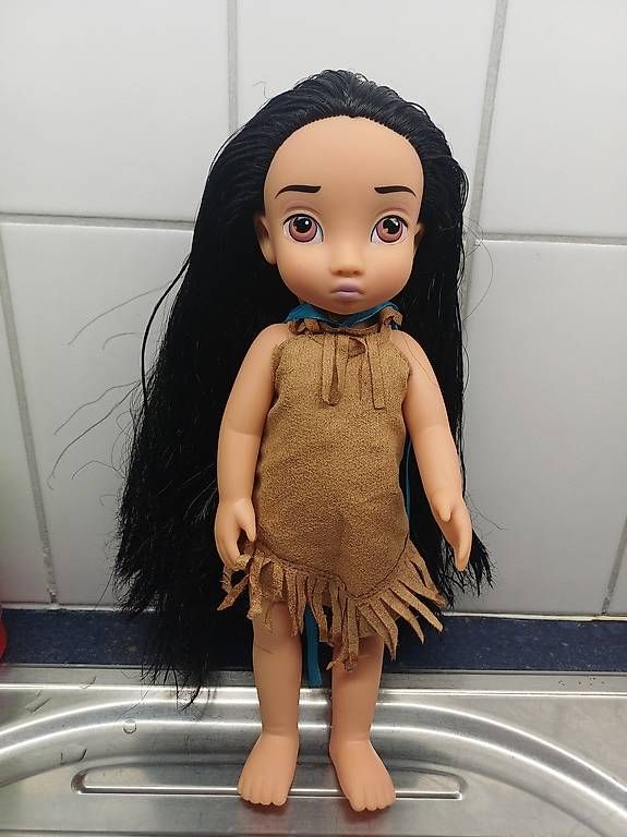 Poupées: Poupée Pocahontas  – D'occasion à Lausanne par RUBY.1990