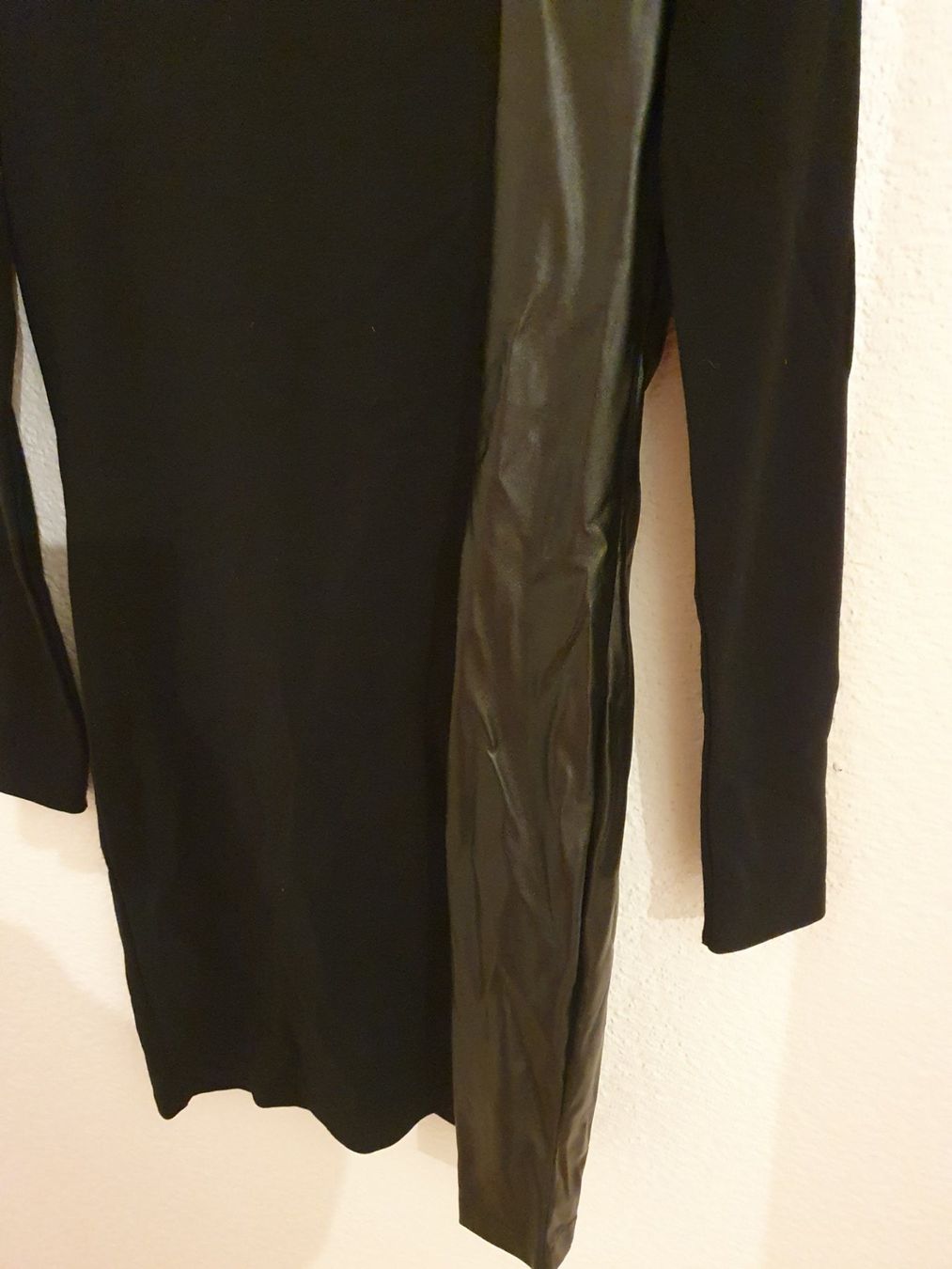 Kleider: Conleys black Rollkragen Kleid, schwarz, Gr. S mit Leder – Neu (gemäss Beschreibung) aus Heinrichswil von sabi2809 1