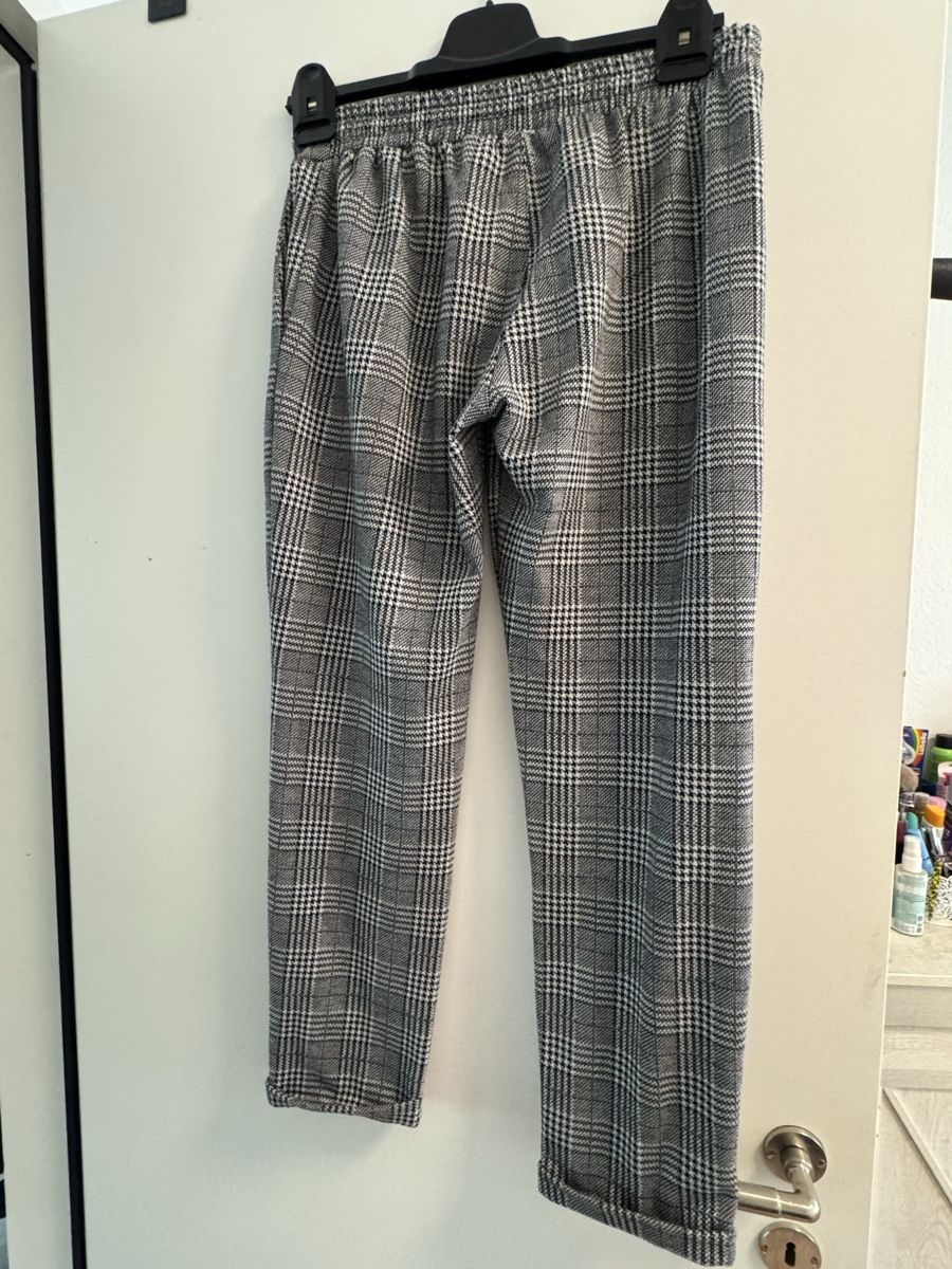 Pantaloni: Bequeme Stoffhose mit Karomuster, Gr. M – Usato da Arlesheim venduto da Eli_77