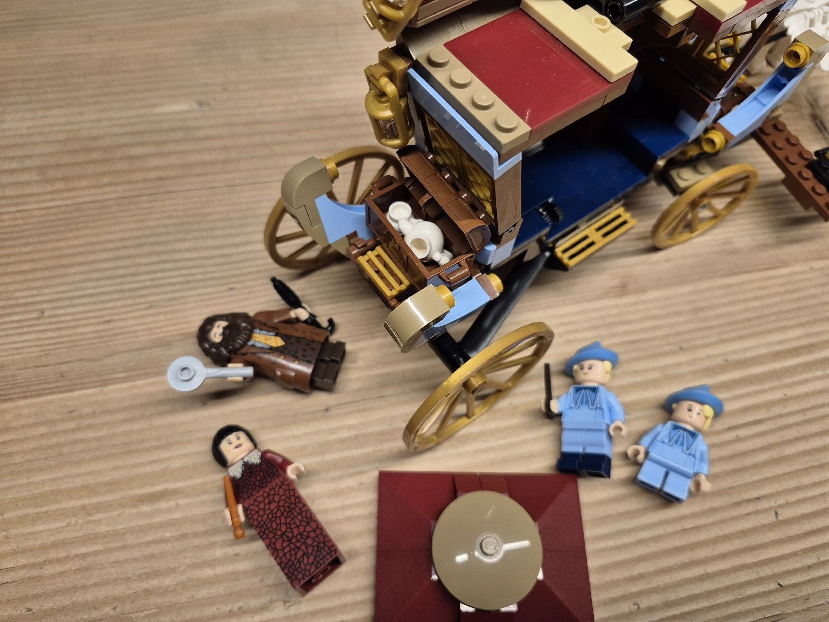 Lego Jouets: LEGO Harry Potter 75958 Beauxbatons' Kutsche – D'occasion à Auslikon par luna058 2