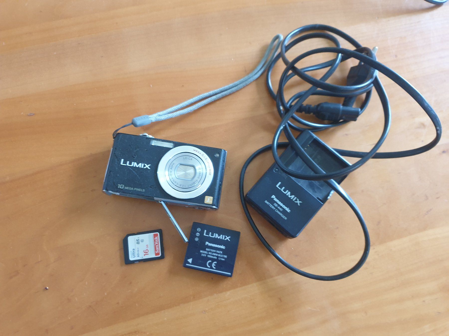 Panasonic Fotocamera: Kompaktkamera Panasonic Lumix DMC-FX3 Digitalkamera – Usato da Oberwil BL venduto da Pakasala 1