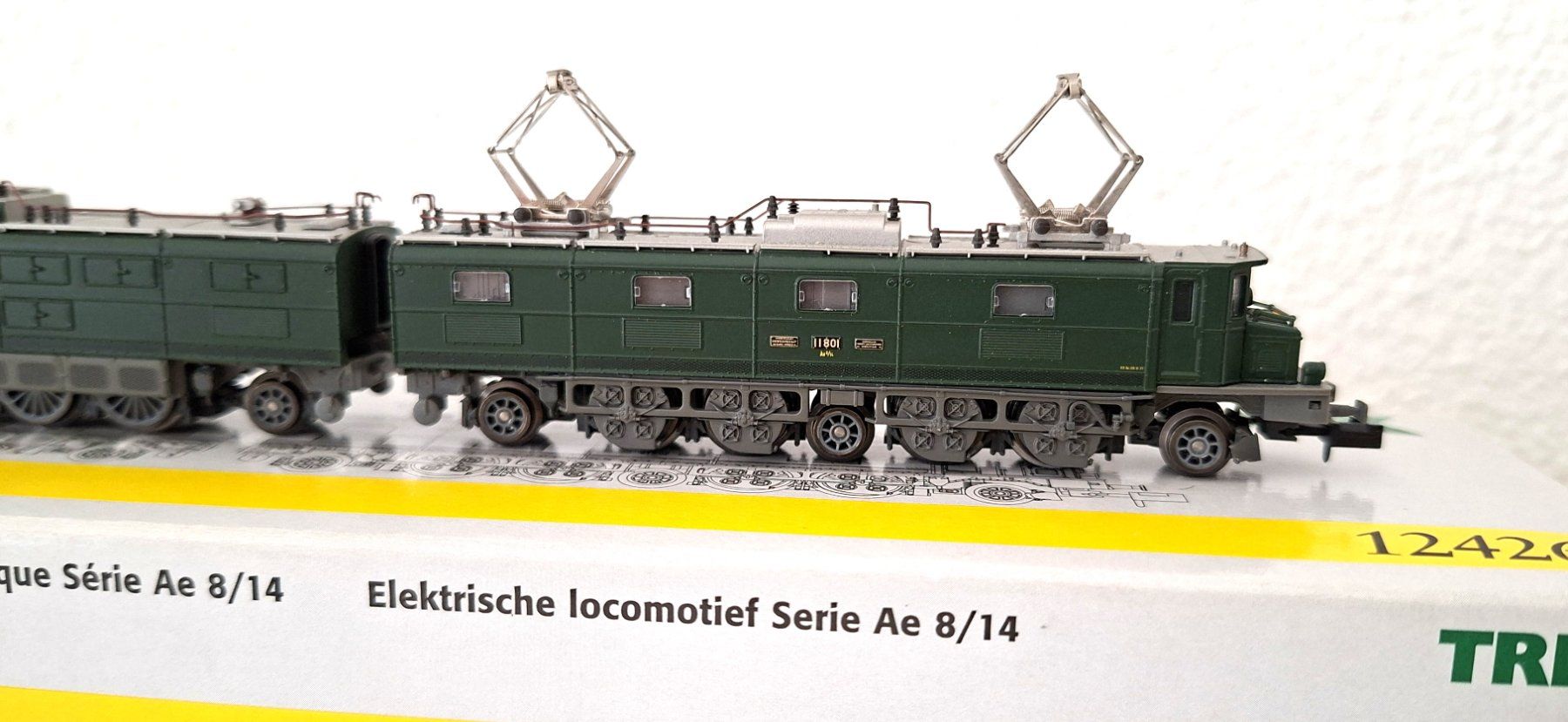 Trix Modellini di ferrovie: Minitrix Ae 8/14 SBB 12426 Analog – Usato da Biberist venduto da Ntrains 2
