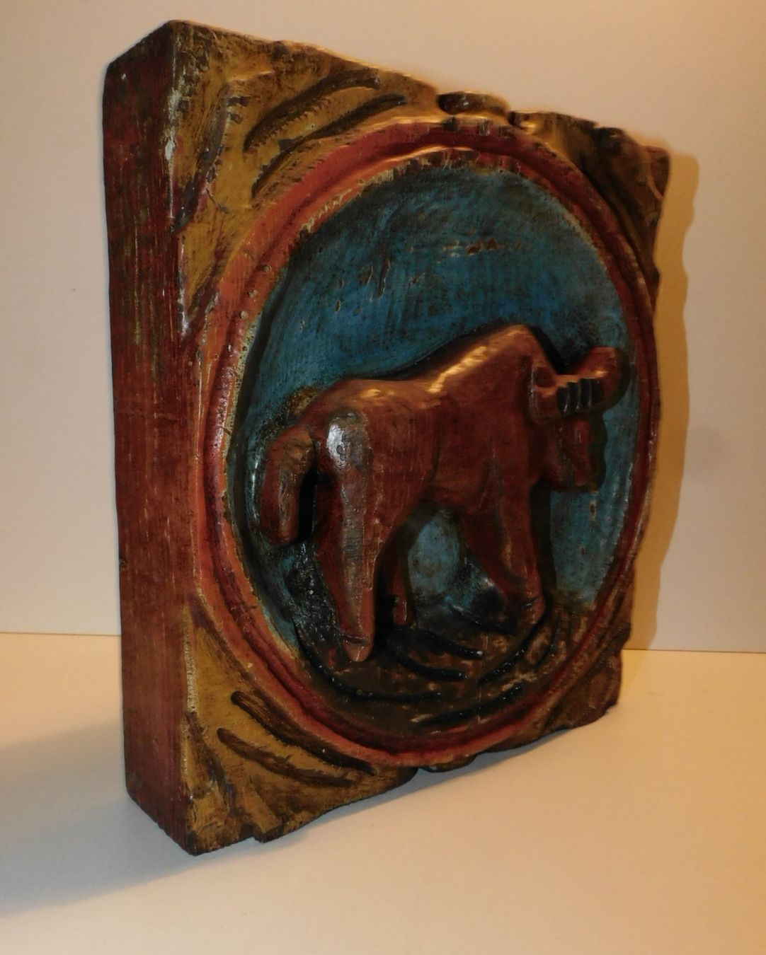 Sculture & Statue: Kunsthandwerk Holz handgeschnitzt - Sternzeichen Stier – Usato da Sursee venduto da 76 4