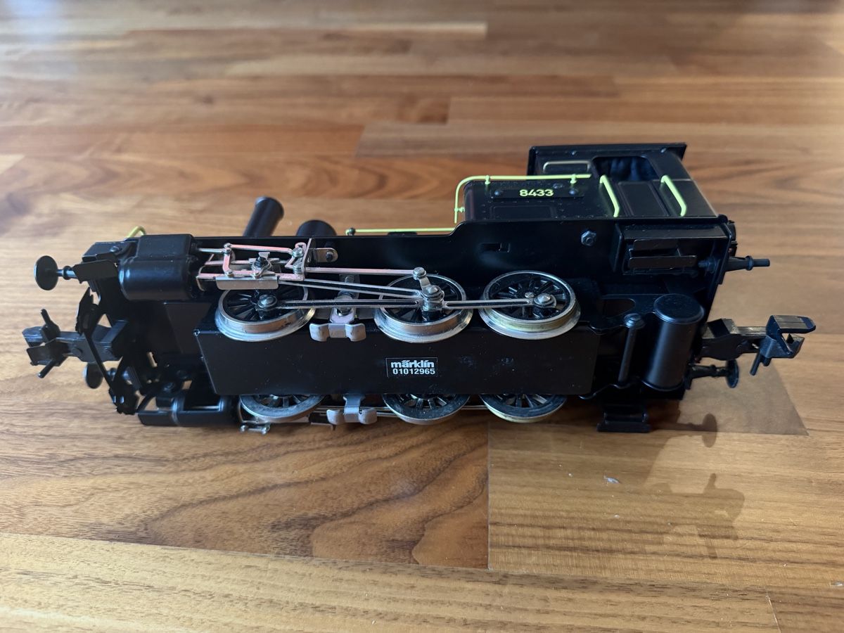 Märklin Modellini di ferrovie: Märklin Spur 1 Lok + 3 Wagen – Usato da Jona venduto da vallu_94 4