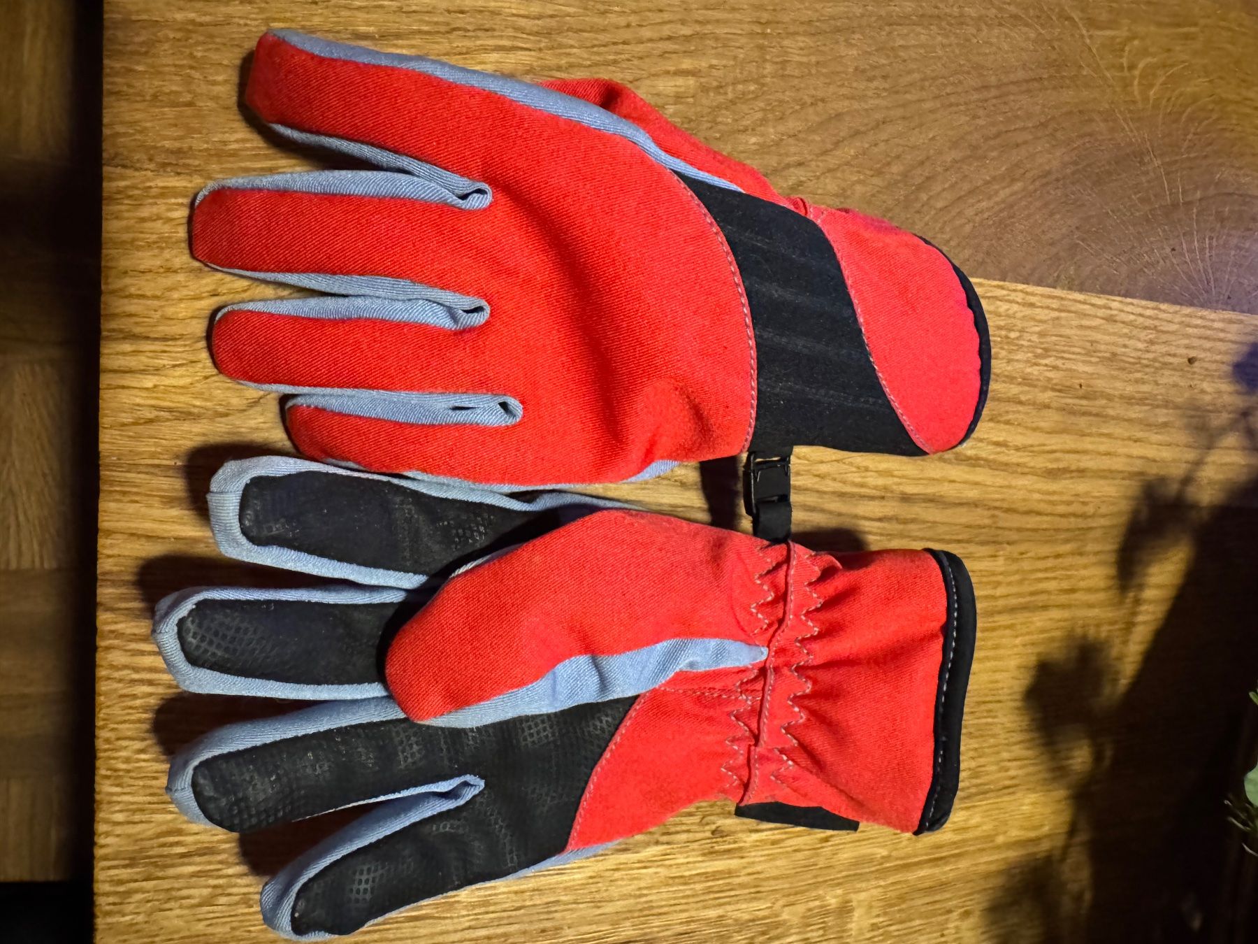Kinderhandschuhe: Handschuhe, Skihandschuhe, Winter Handschuhe, Thermofibre – Gebraucht aus Herzogenbuchsee von zukerka 1