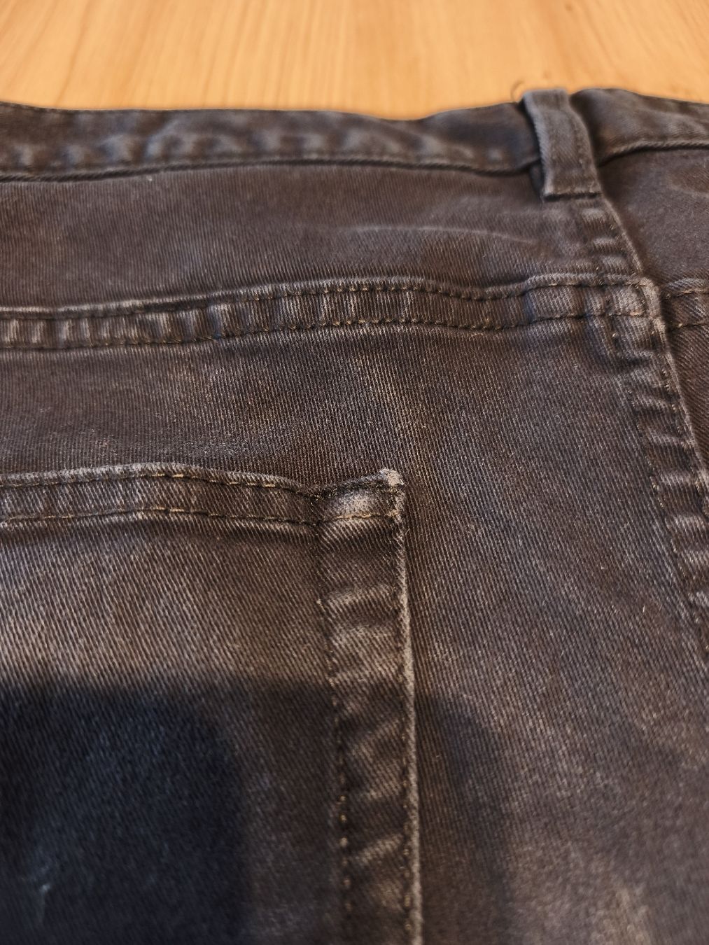 H&M Pantaloni: Kurze Hose Gr.32 – Usato da Madiswil venduto da Trayann 3