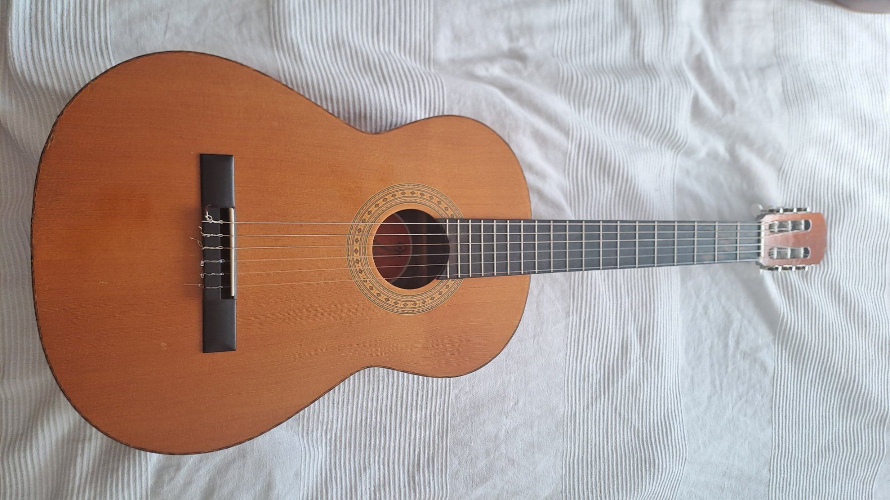 Instruments de musique: Klassische Gitarre – D'occasion à Zürich par Naira03