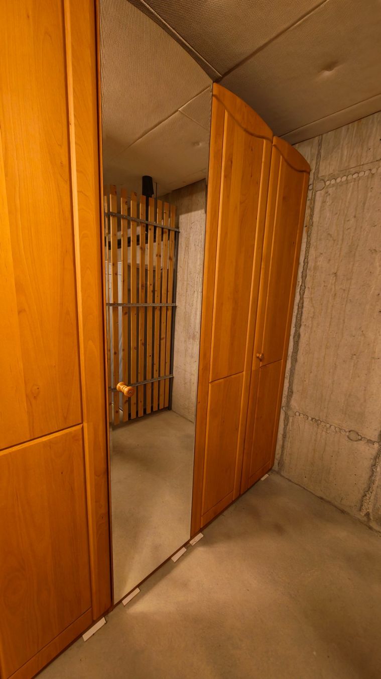 Armadi: Kleiderschrank Holz – Usato da Berikon venduto da Kudi56 1