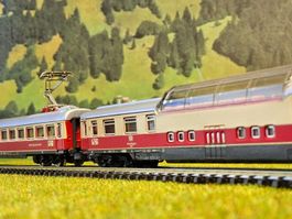 edles TEE / Inter City Personenwagen-Set mit Aussichtswagen
