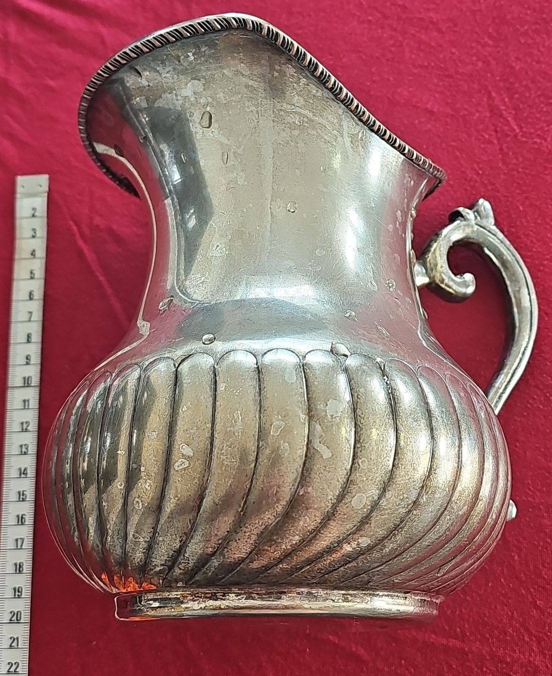 Caraffe: Vintage Silver Plated Water Pitcher - Elegant Design! – Usato da Immensee venduto da Gitter