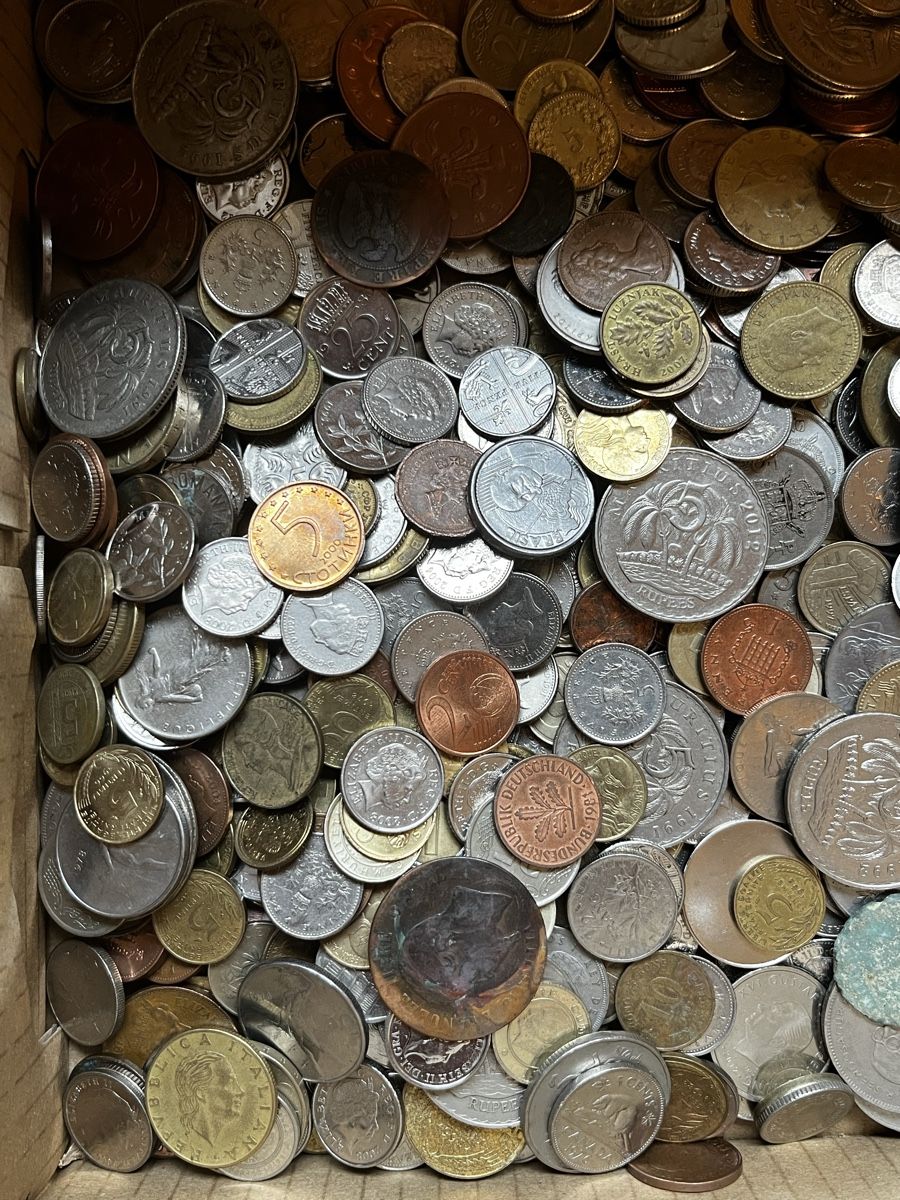Tutti le monete: 4 kilo de monnaie du monde – Nuovo (secondo la descrizione) da Noville venduto da mat_hy52 1