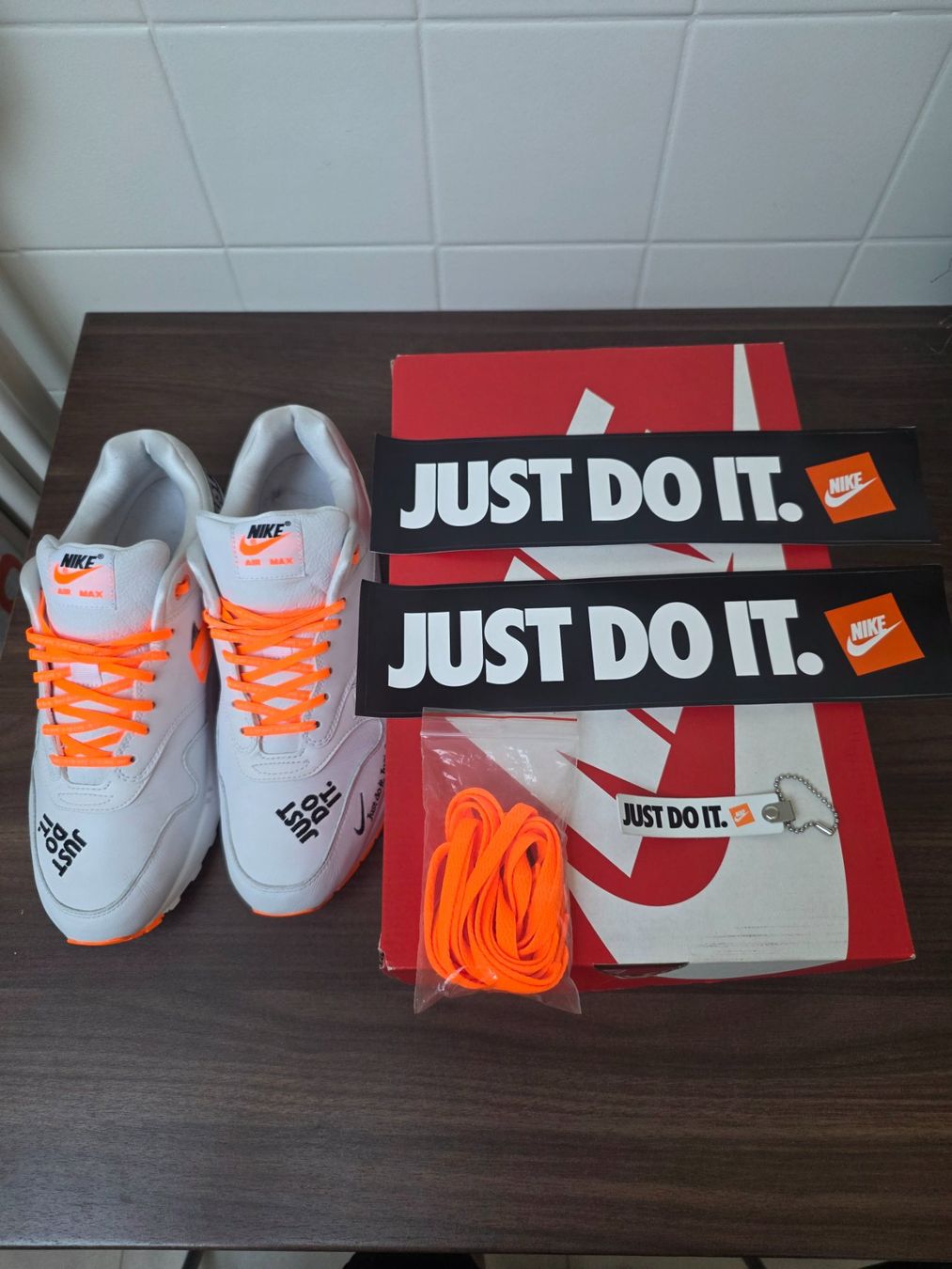 Nike Herrenschuhe: Nike Air Max 1 – Neu (gemäss Beschreibung) aus Fleurier von dav_xx8y 8