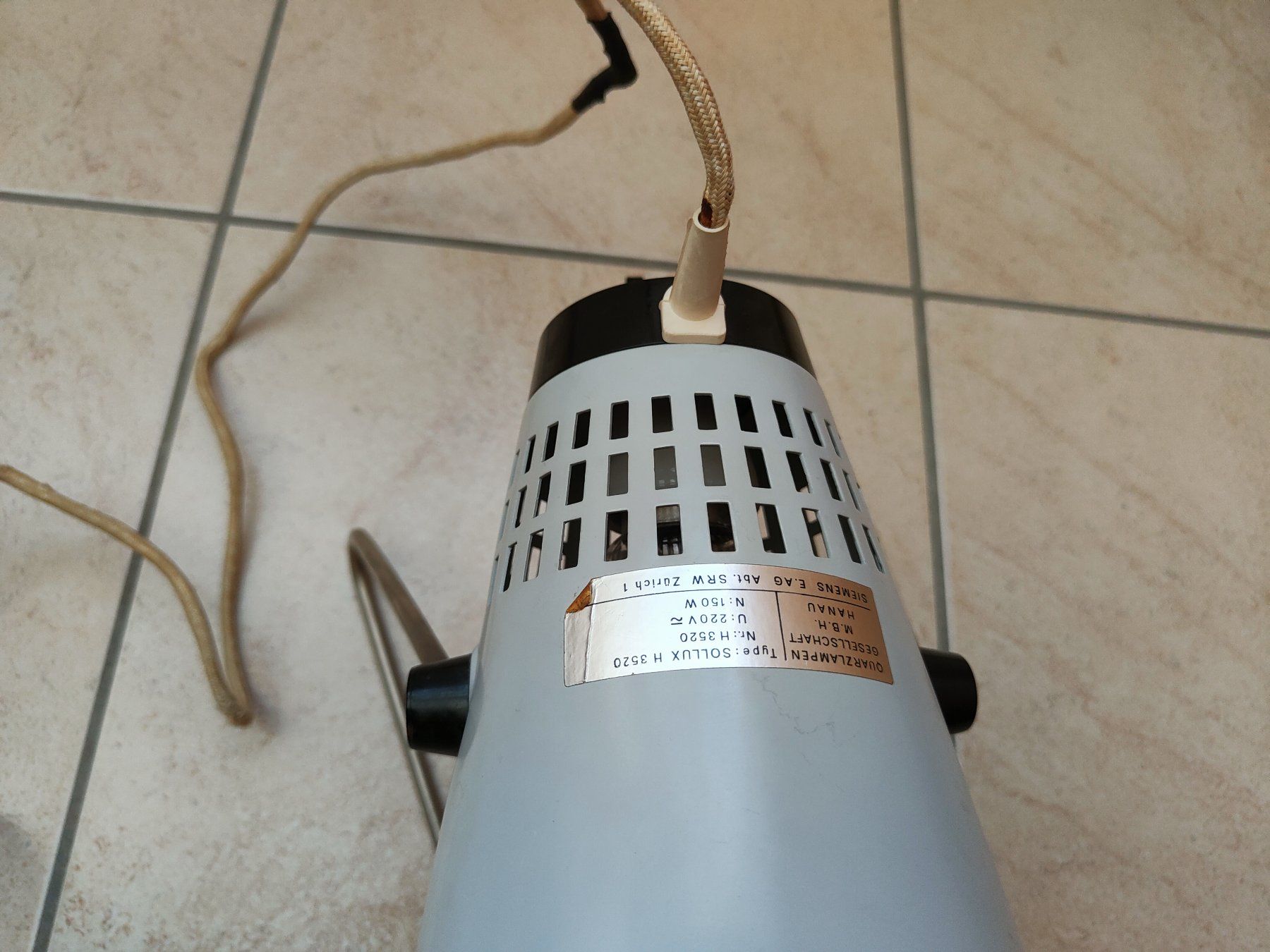 Lampade: Höhensonne Vintage – Usato da Schiers venduto da Luisoni123 1