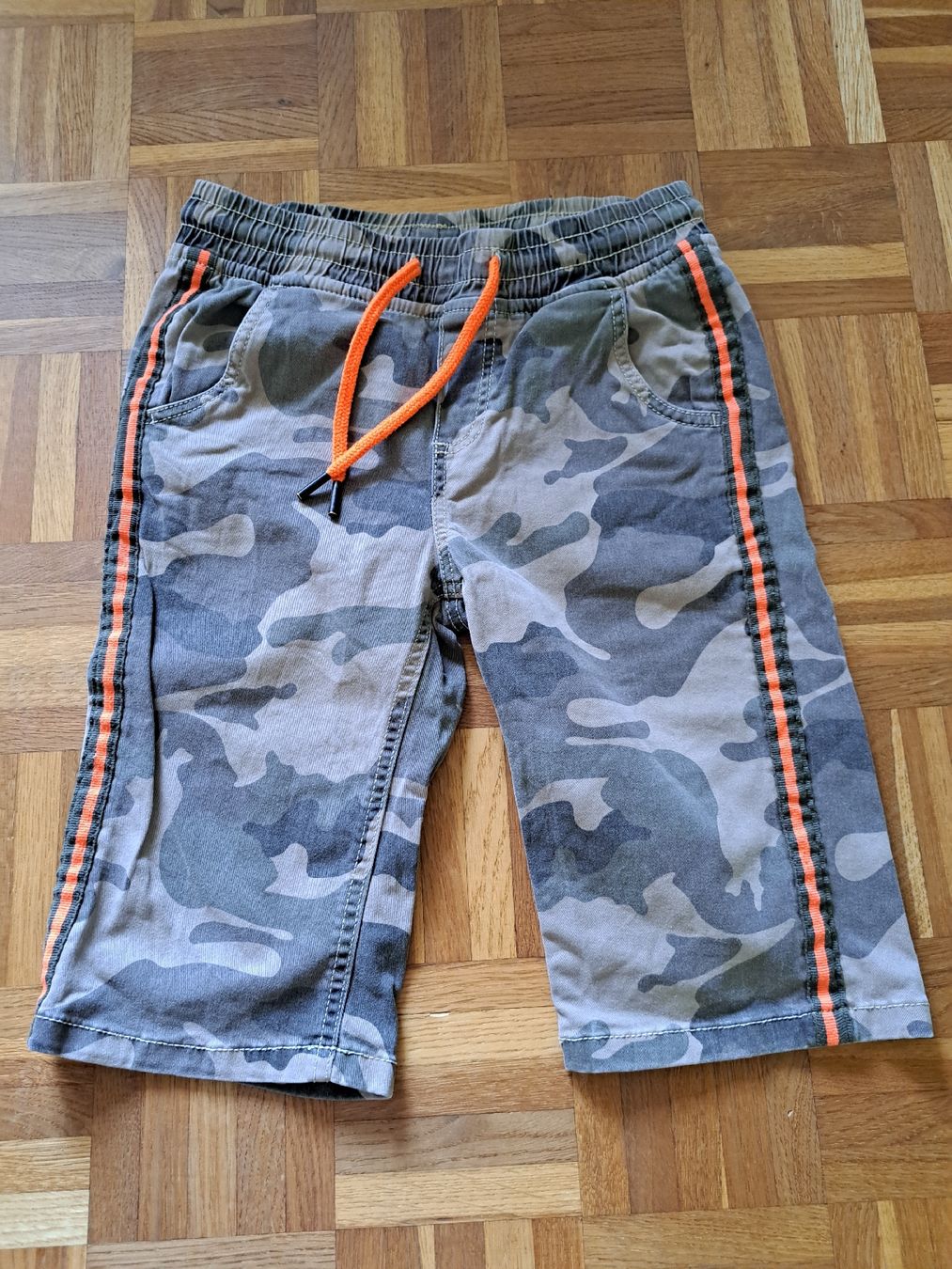Pantaloni: Kurze Hose Grösse 152 Camouflage – Usato da Muttenz venduto da DesiW88