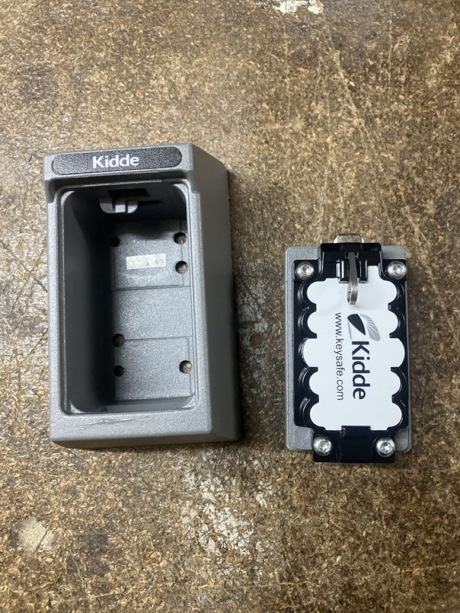 Tresor: Schlüsseltresor Kidde KeySafe mit Zahlencode grau gebraucht – Gebraucht aus Zug von jennnnnnnnnnnnny 1