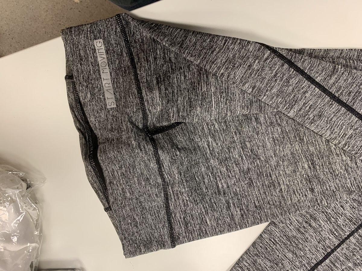 Bershka Leggings: Legging de sport Bershka – Usato da Montreux venduto da iza_peche8 1